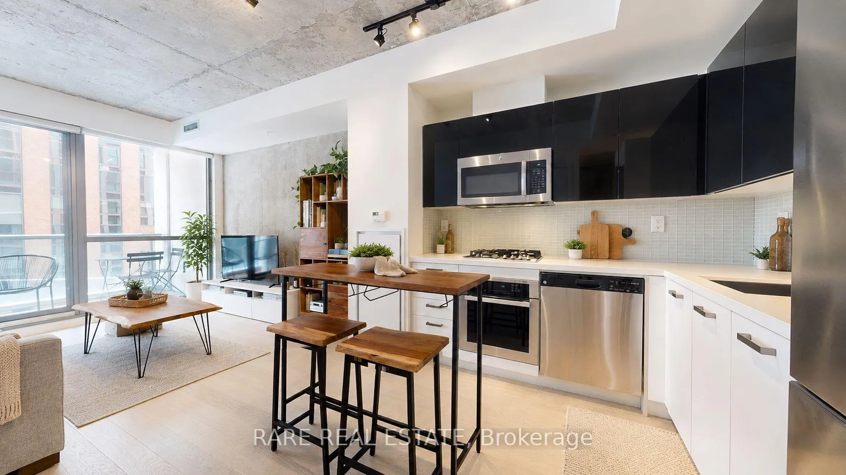 Photo 1 of Unit 421, 39 Brant Street, Toronto, Waterfront Communities — HOMEH