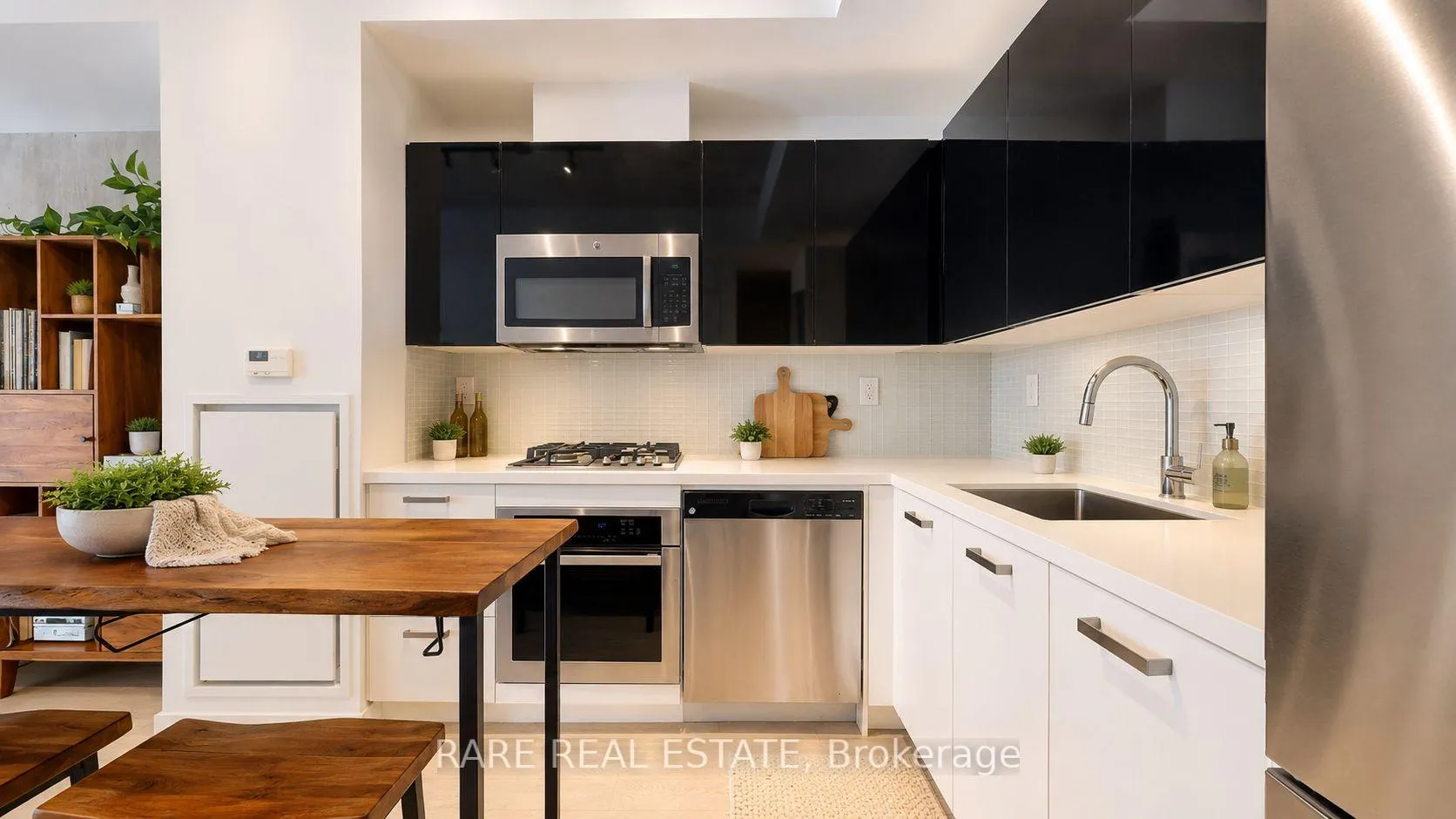 Photo 2 of Unit 421, 39 Brant Street, Toronto, Waterfront Communities — HOMEH