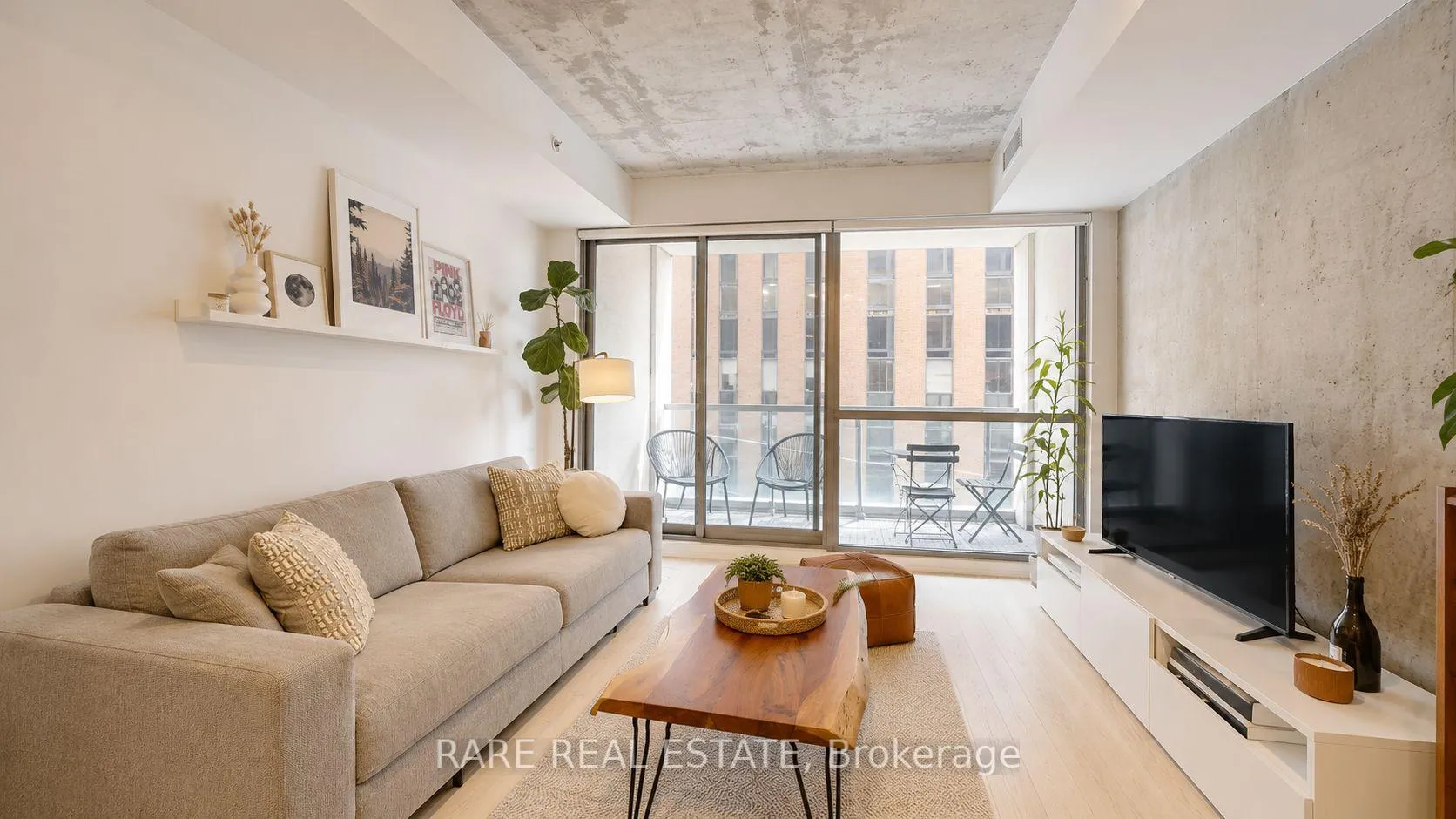 Photo 4 of Unit 421, 39 Brant Street, Toronto, Waterfront Communities — HOMEH