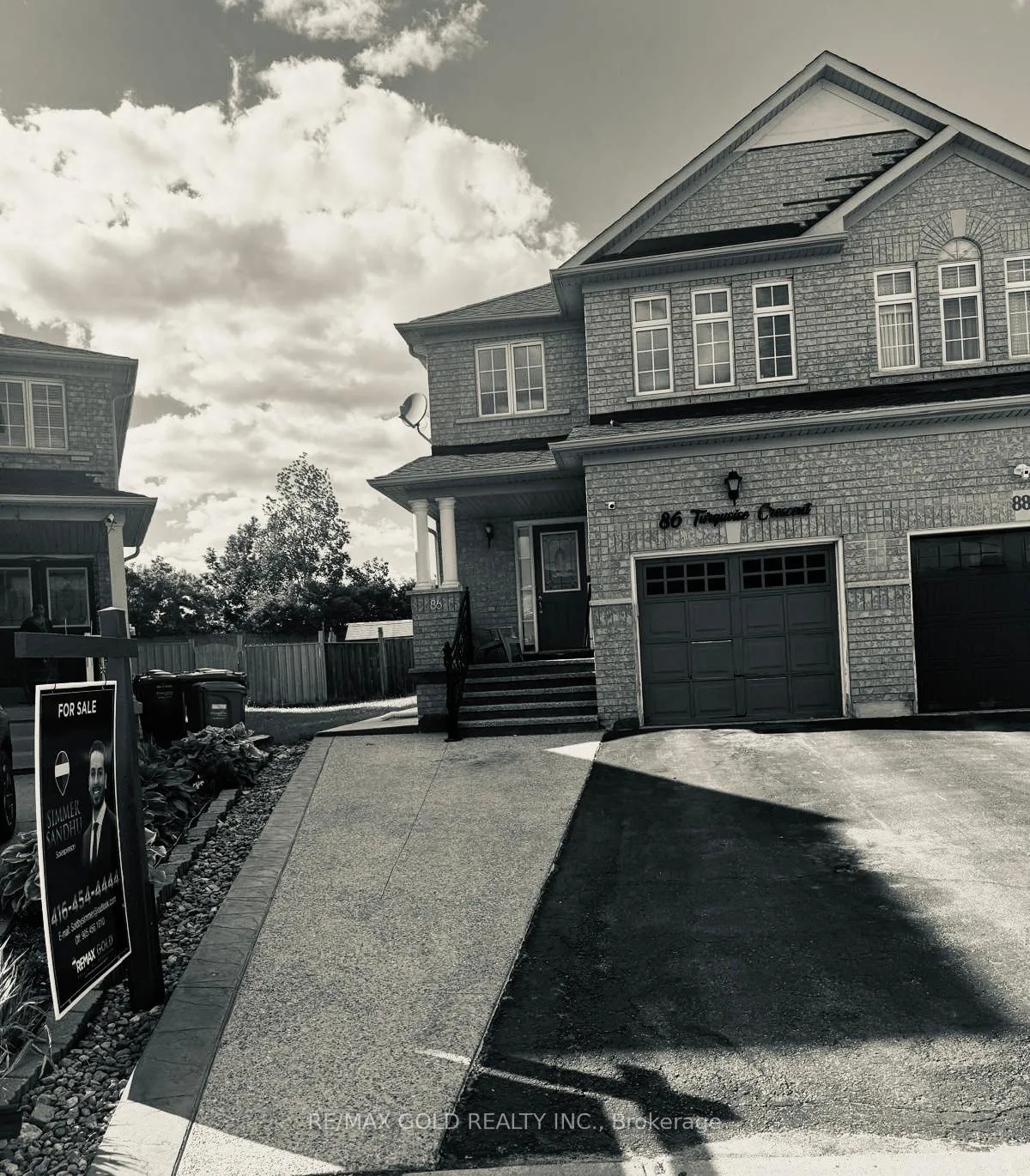 Front of 86 Turquoise Crescent