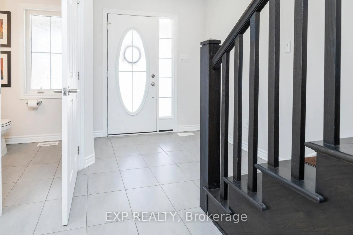 Photo 3 of 161 Cranesbill Road, Ottawa, Kanata - Emerald Meadows/Trailwest — HOMEH