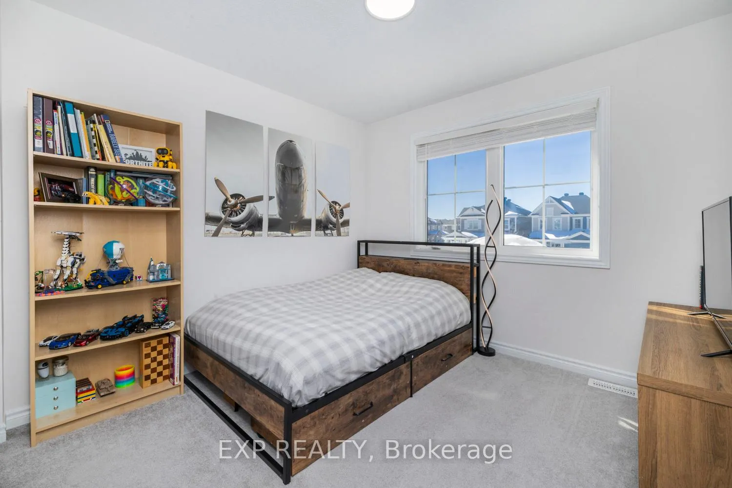 Photo 15 of 161 Cranesbill Road, Ottawa, Kanata - Emerald Meadows/Trailwest — HOMEH