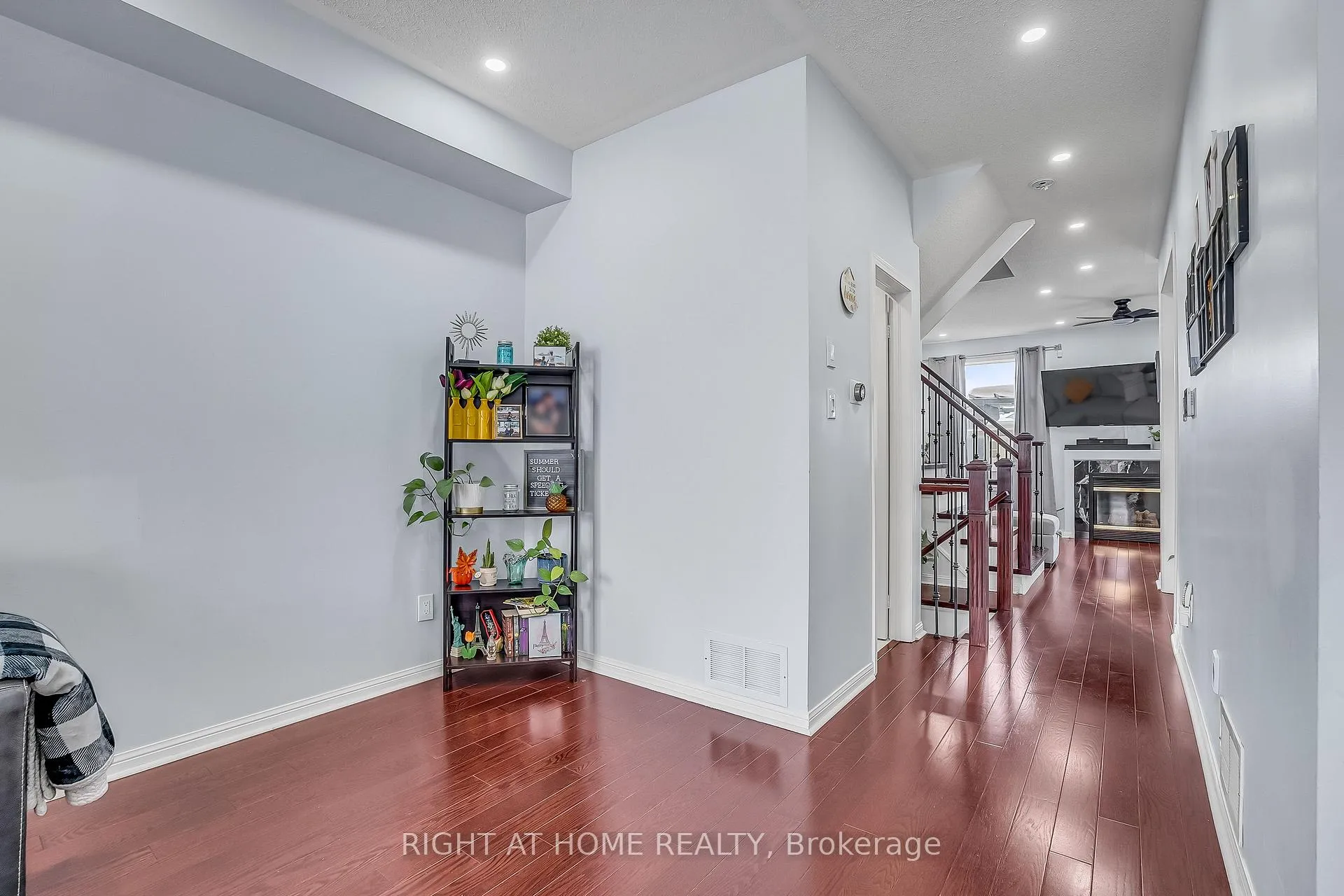Photo 8 of 89 Cornell Park Avenue, Markham, Cornell — HOMEH