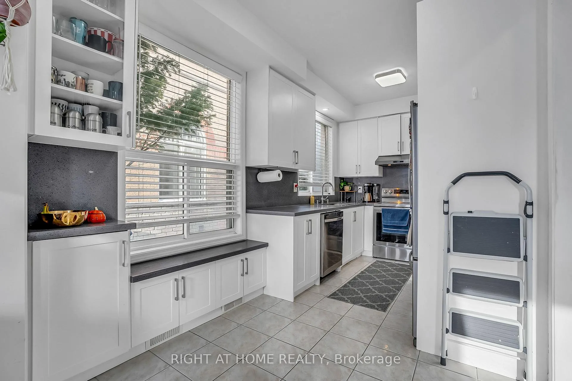 Photo 15 of 89 Cornell Park Avenue, Markham, Cornell — HOMEH