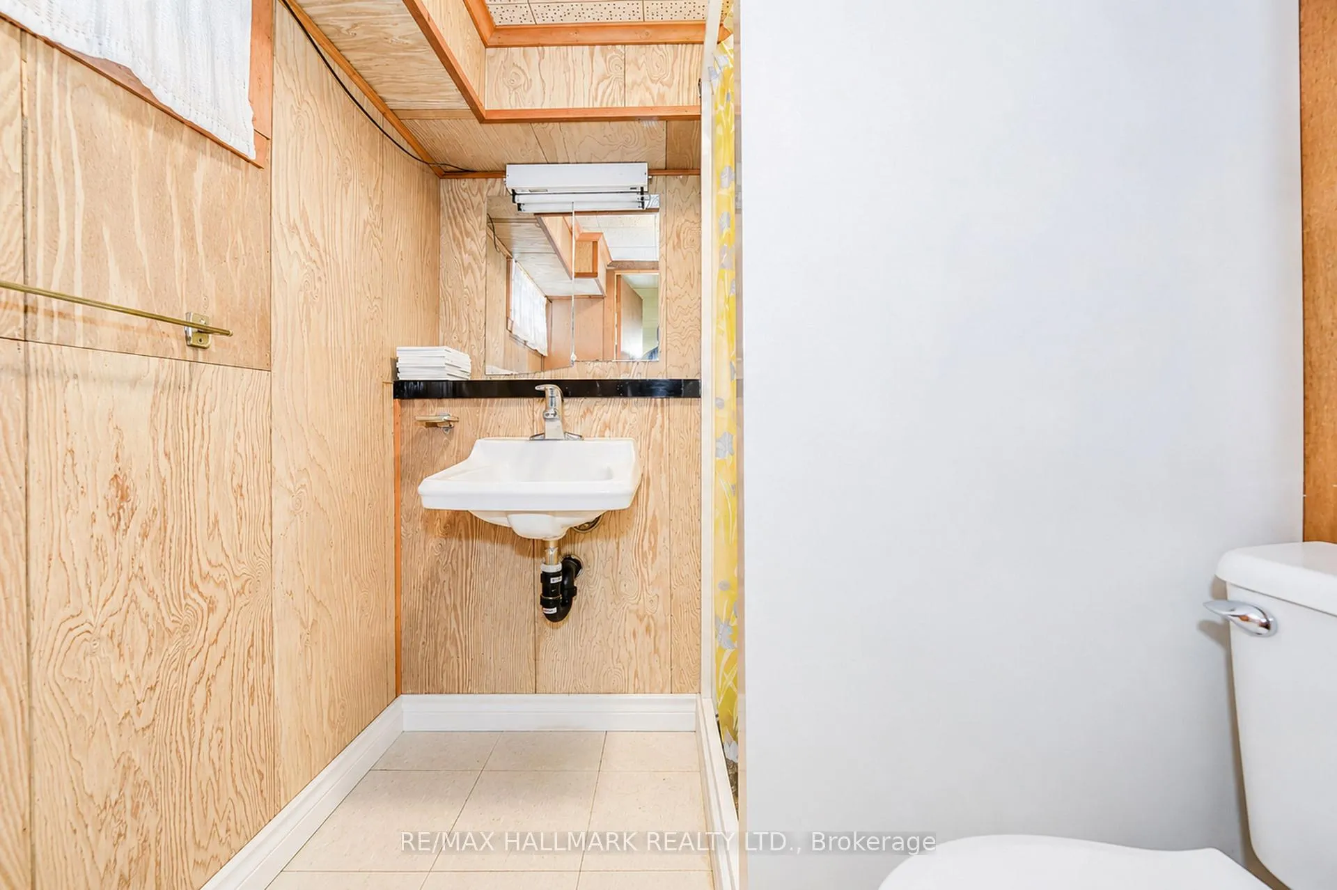 Photo 31 of 60 Vradenberg Drive, Scarborough, Tam O'Shanter-Sullivan — HOMEH