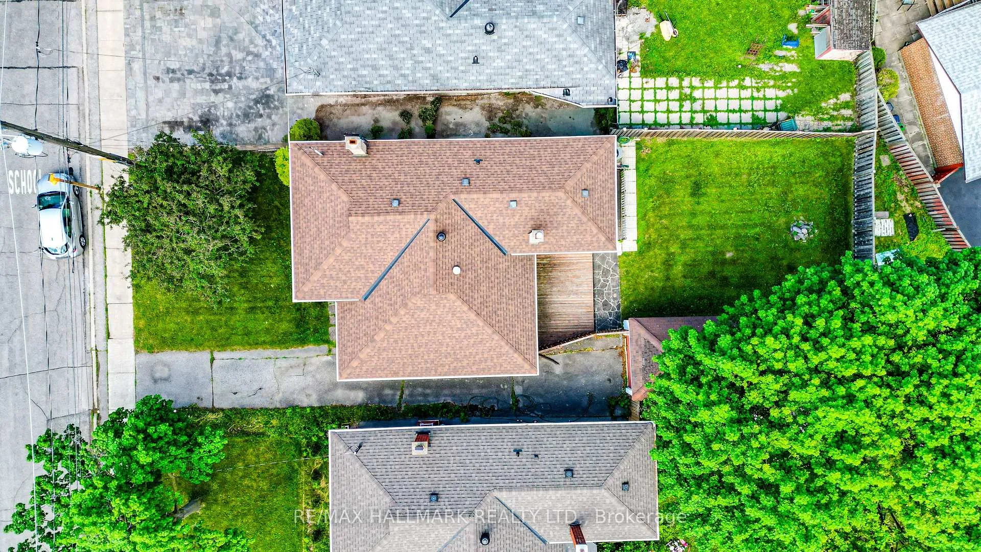 Photo 40 of 60 Vradenberg Drive, Scarborough, Tam O'Shanter-Sullivan — HOMEH