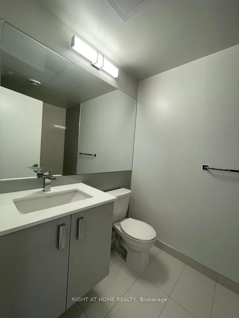 Photo 8 of Unit 1003, 10 Gibbs Road, Etobicoke, Islington-City Centre West — HOMEH