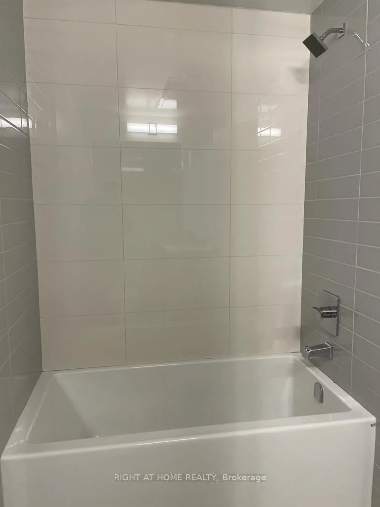 Photo 9 of Unit 1003, 10 Gibbs Road, Etobicoke, Islington-City Centre West — HOMEH
