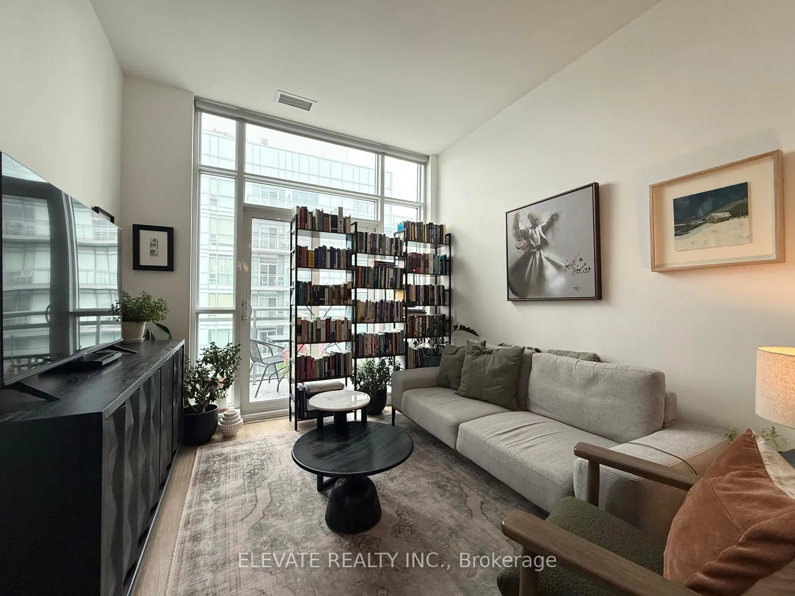 Photo 4 of Unit 3311, 98 Lillian Street, Toronto, Mount Pleasant West — HOMEH