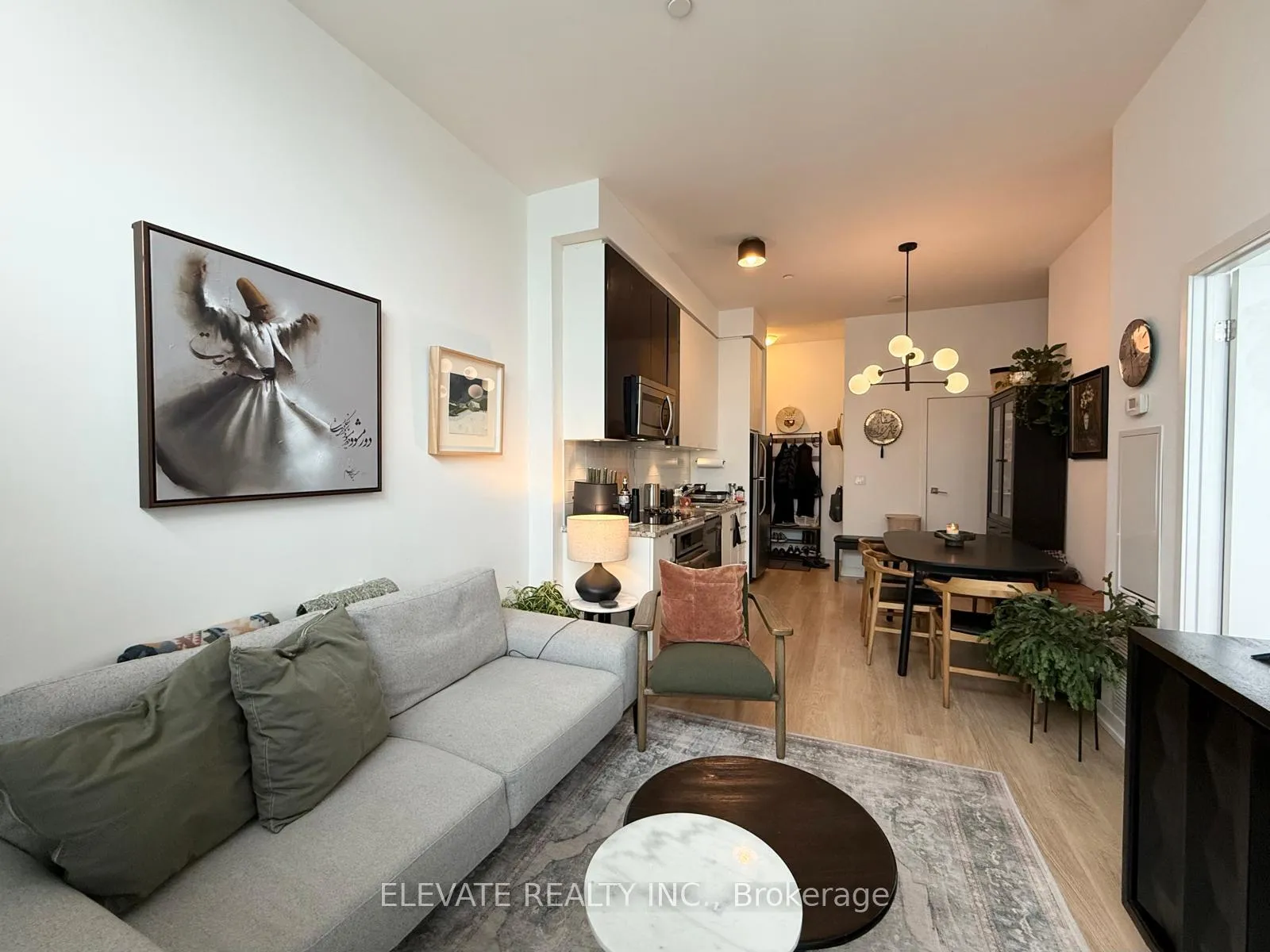 Photo 5 of Unit 3311, 98 Lillian Street, Toronto, Mount Pleasant West — HOMEH