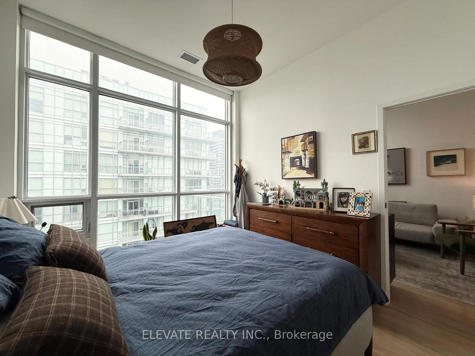 Photo 9 of Unit 3311, 98 Lillian Street, Toronto, Mount Pleasant West — HOMEH