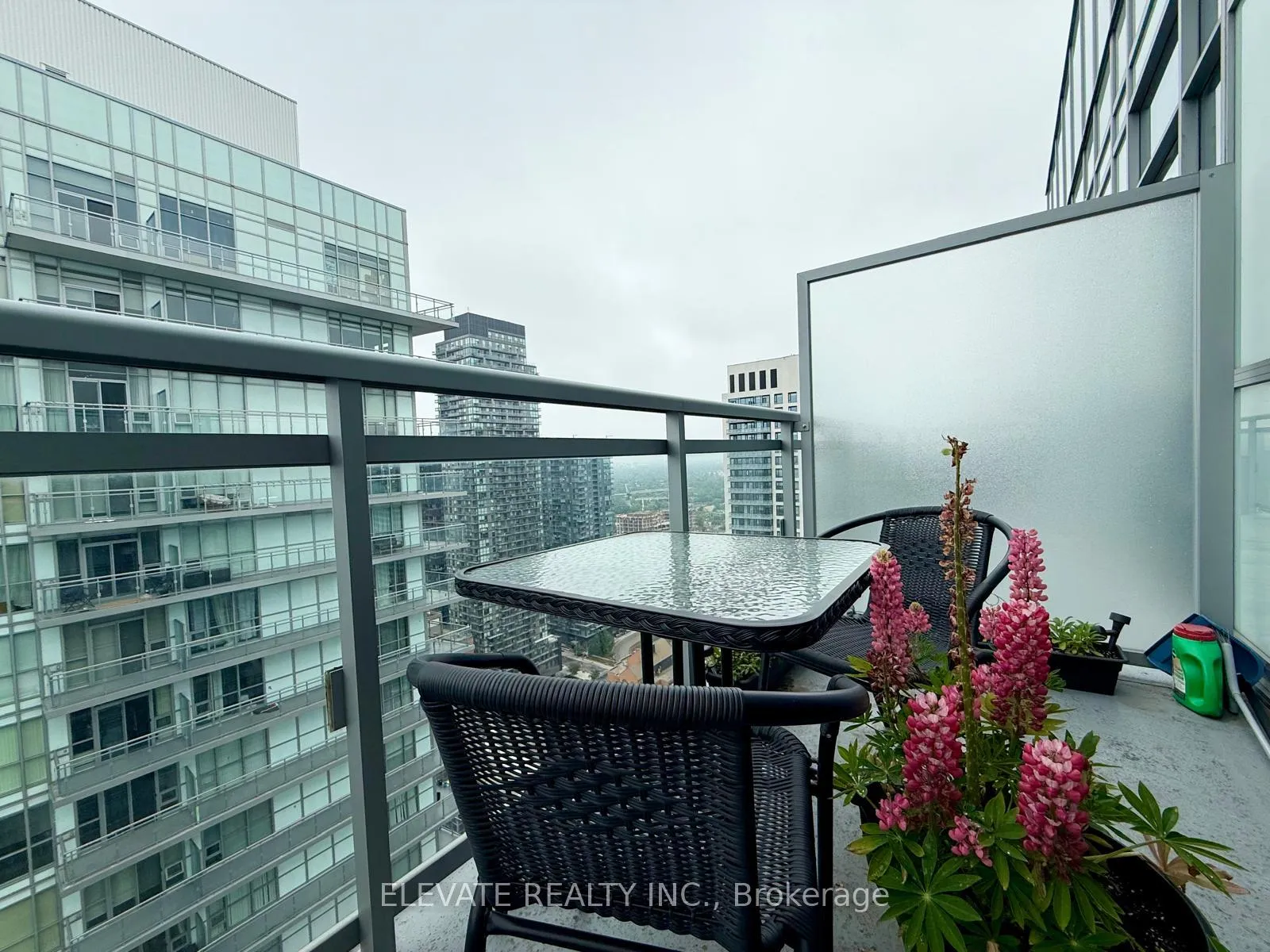 Photo 18 of Unit 3311, 98 Lillian Street, Toronto, Mount Pleasant West — HOMEH
