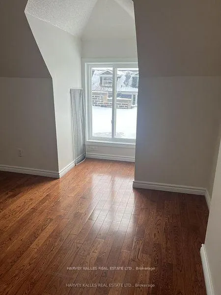 Photo 15 of Unit Upper, 916 Bloor Street W, Toronto, Dovercourt-Wallace Emerson-Junction — HOMEH
