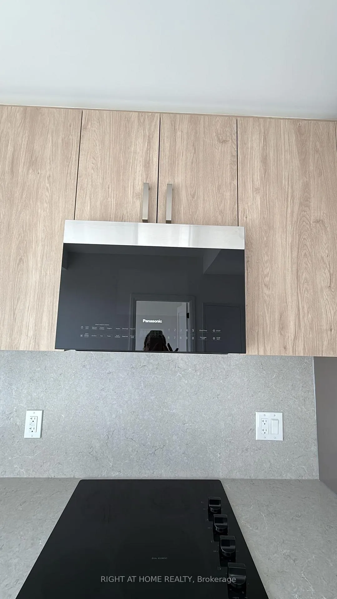 Photo 1 of Unit 1706, 280 Dundas Street W, Toronto, Kensington-Chinatown — HOMEH