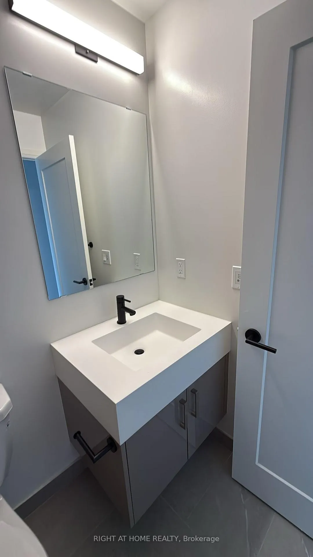 Photo 7 of Unit 1706, 280 Dundas Street W, Toronto, Kensington-Chinatown — HOMEH
