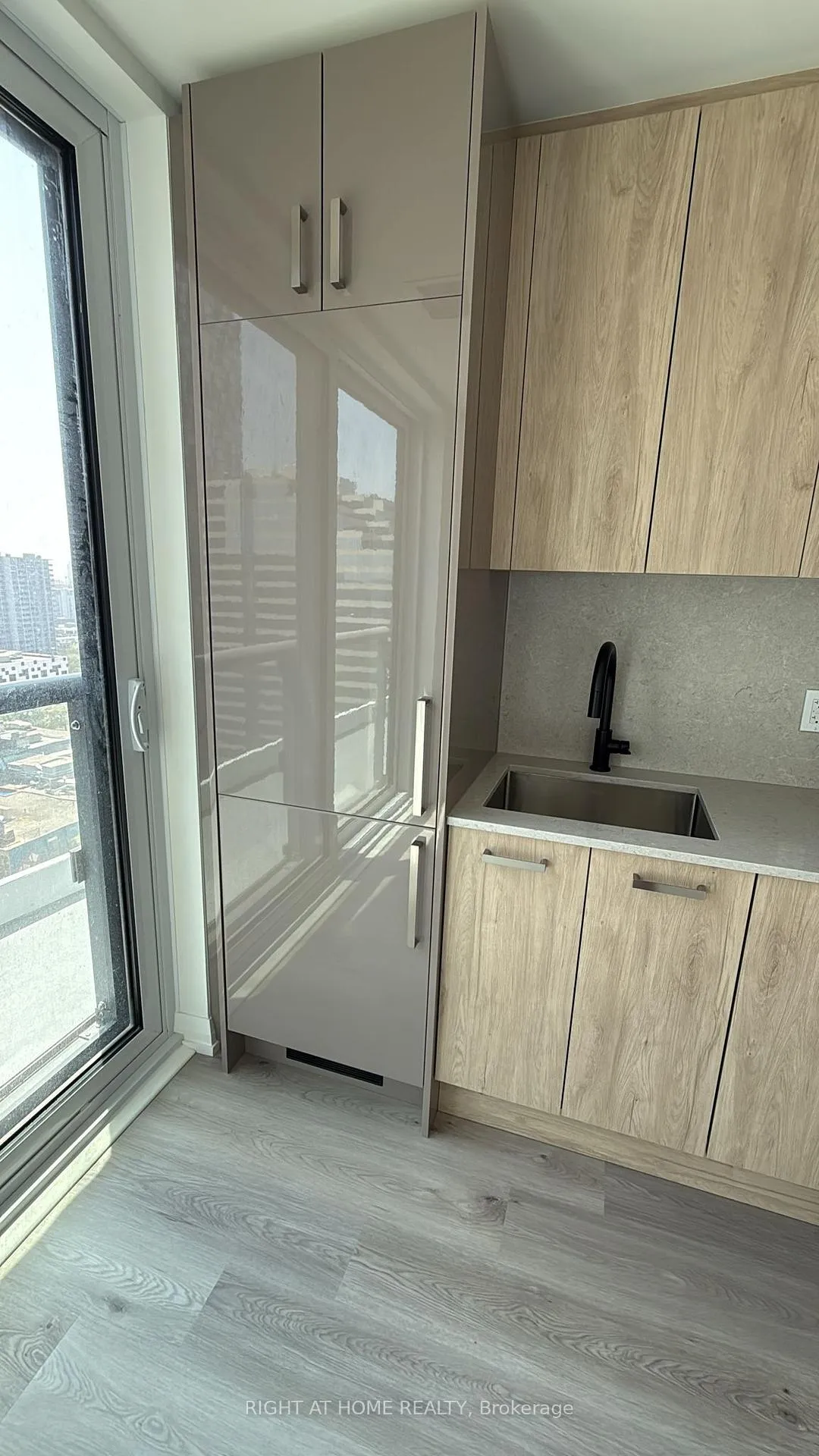 Photo 12 of Unit 1706, 280 Dundas Street W, Toronto, Kensington-Chinatown — HOMEH