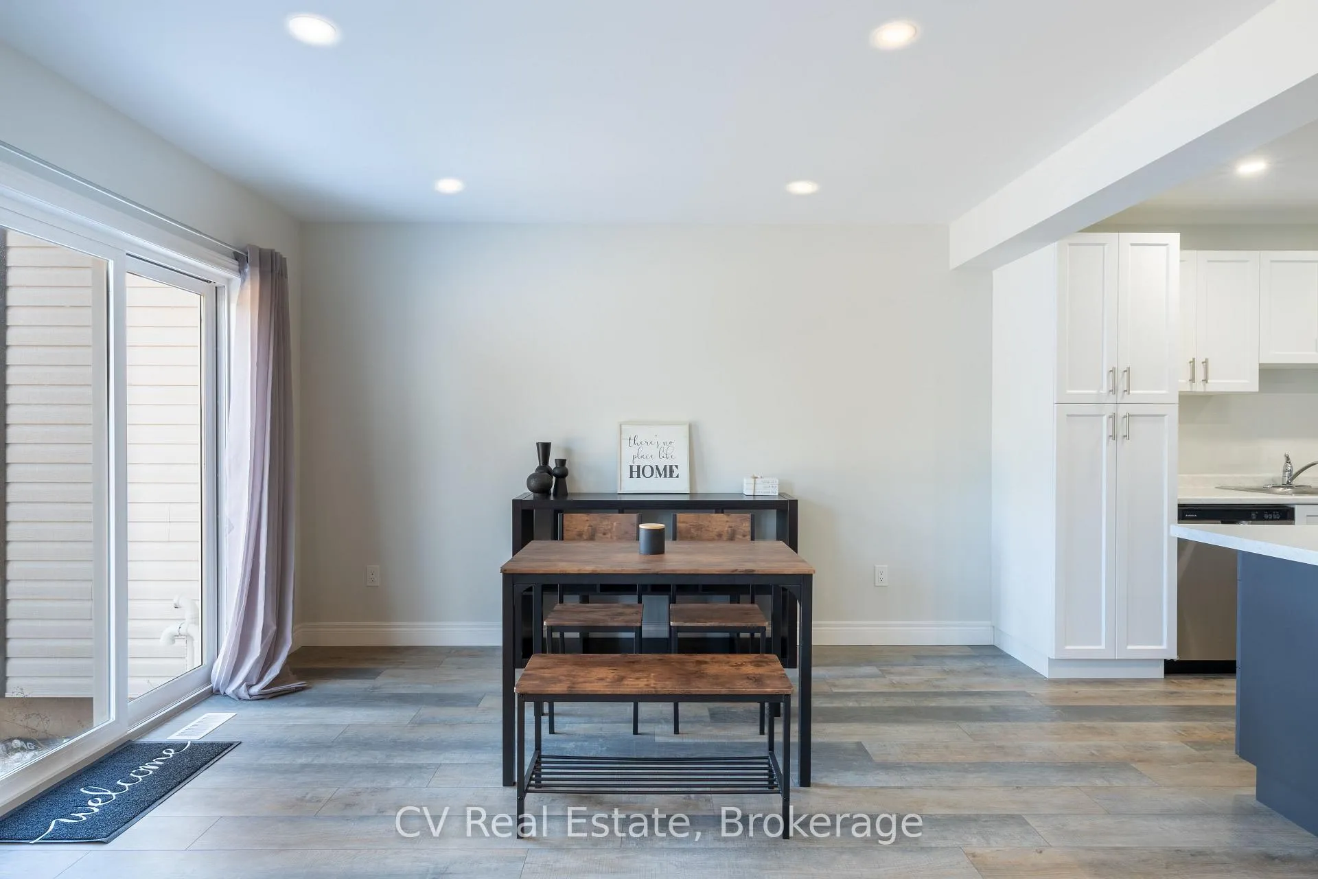 Photo 11 of 209 Equality Drive, Meaford — HOMEH
