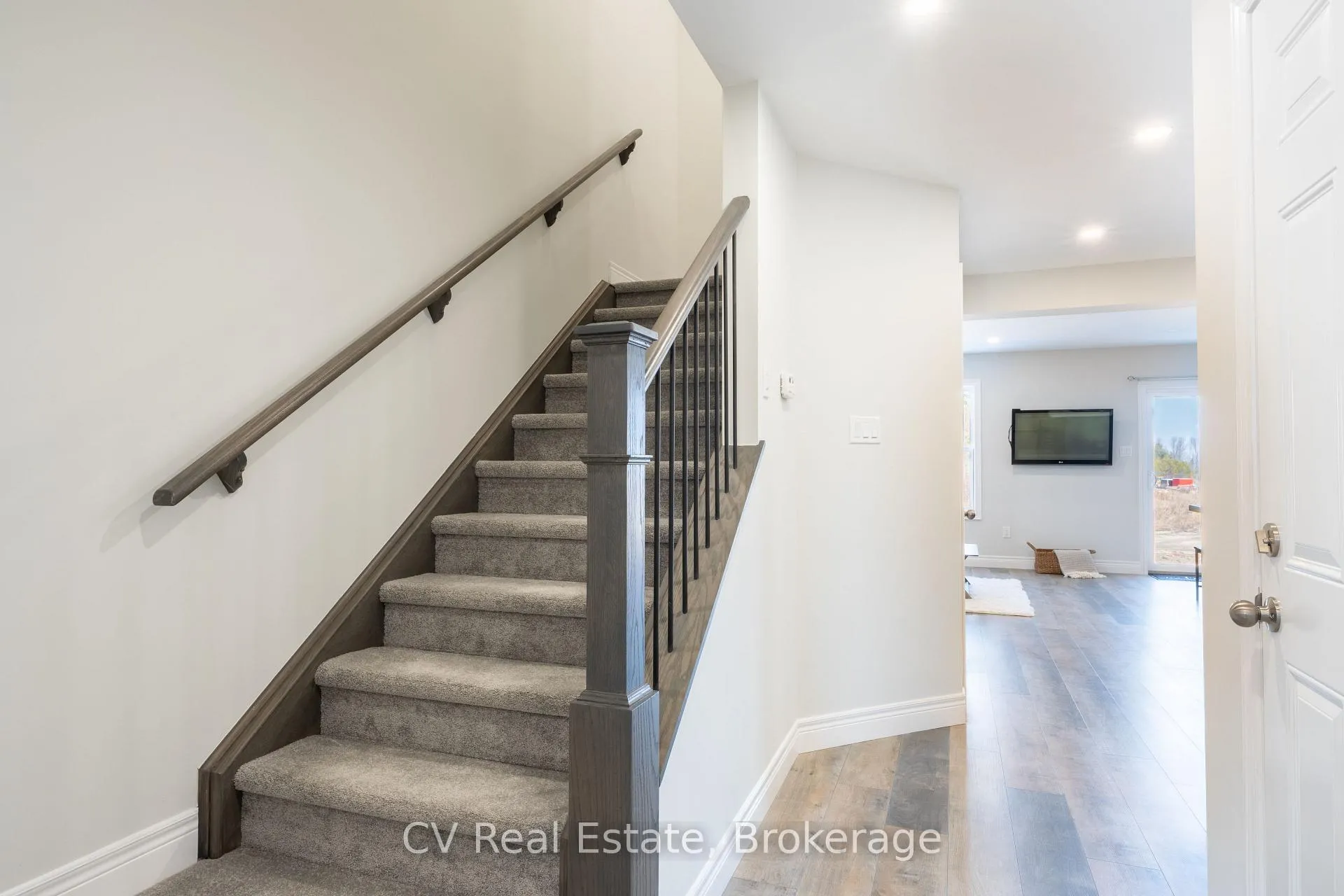 Photo 12 of 209 Equality Drive, Meaford — HOMEH