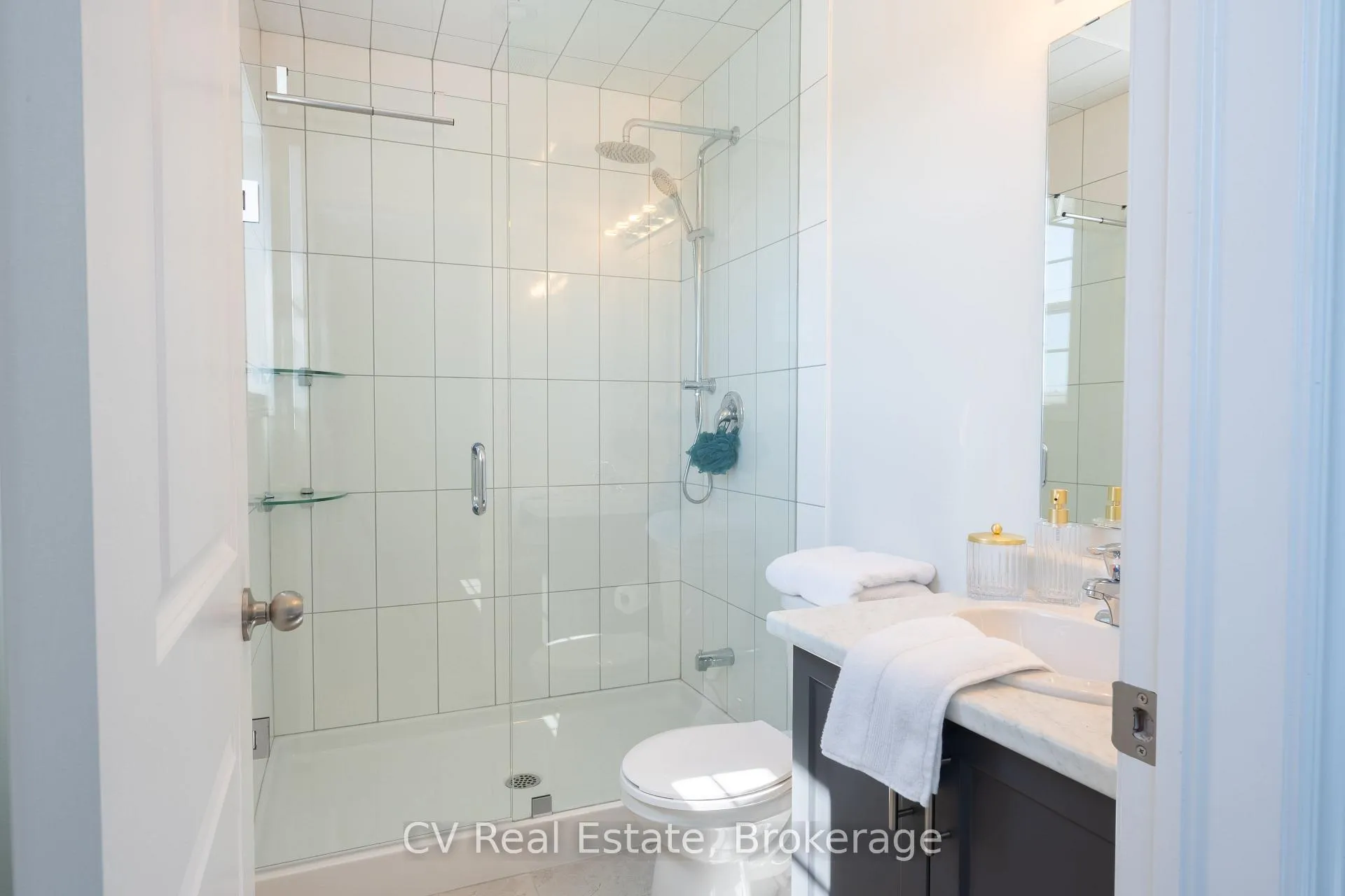 Photo 16 of 209 Equality Drive, Meaford — HOMEH