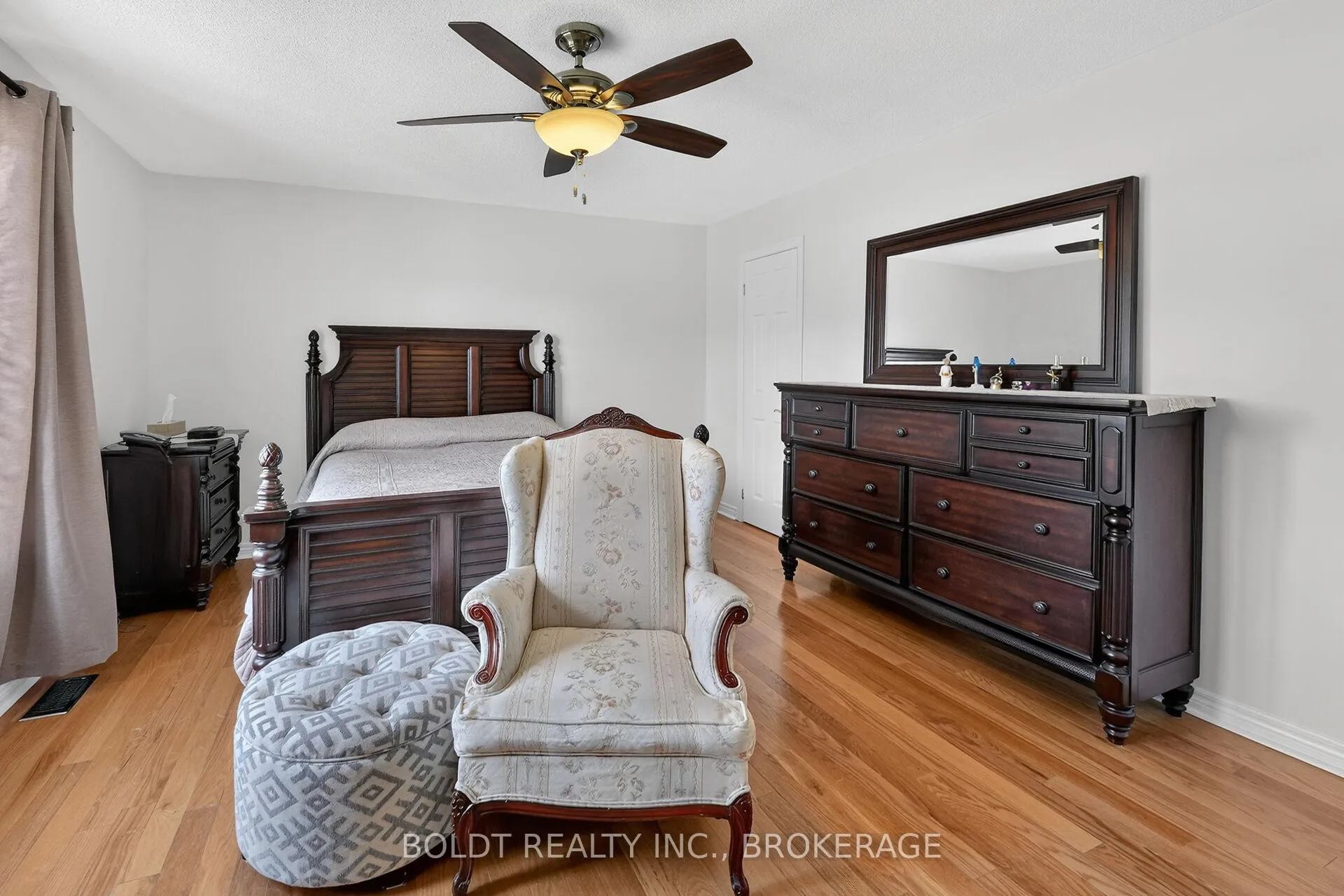 Photo 19 of 6 Cedar Court, St. Catharines, Rykert/Vansickle — HOMEH