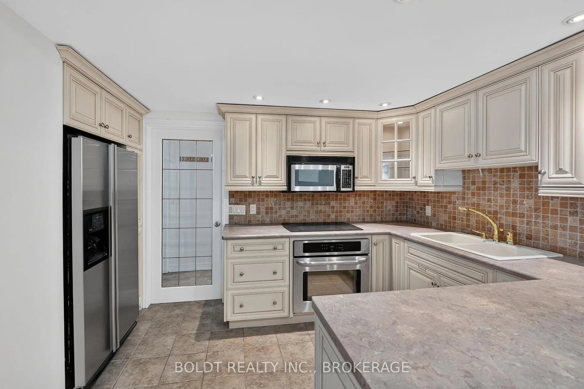 Photo 28 of 6 Cedar Court, St. Catharines, Rykert/Vansickle — HOMEH