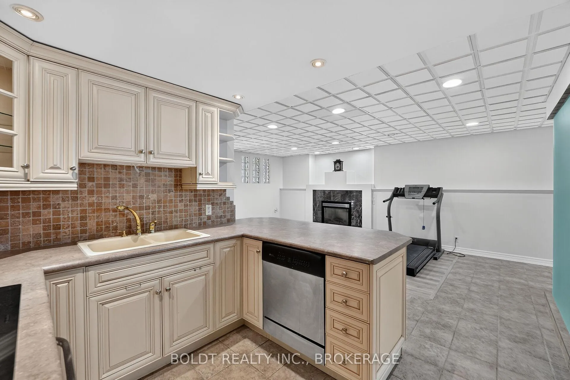 Photo 29 of 6 Cedar Court, St. Catharines, Rykert/Vansickle — HOMEH