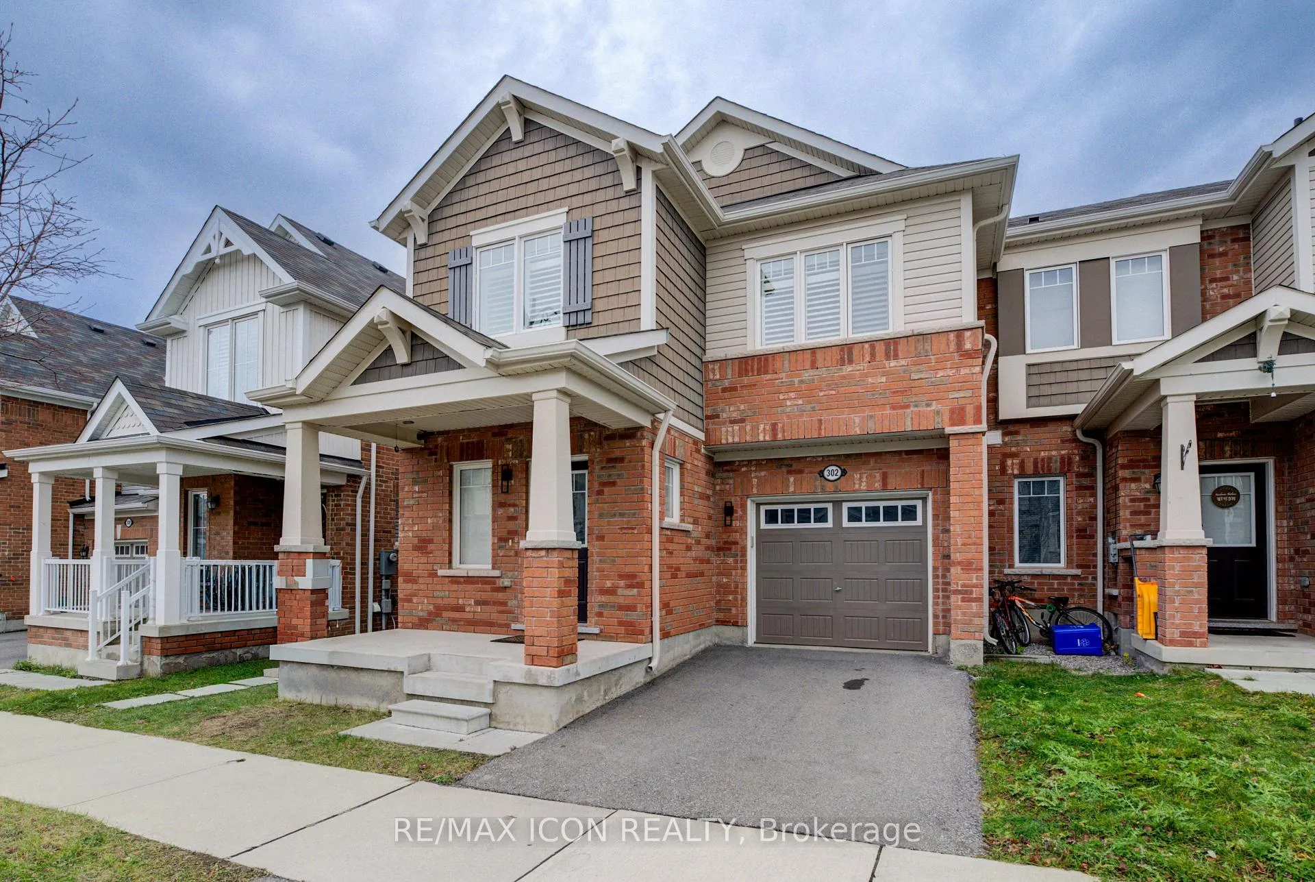 Front of 302 Jean Landing