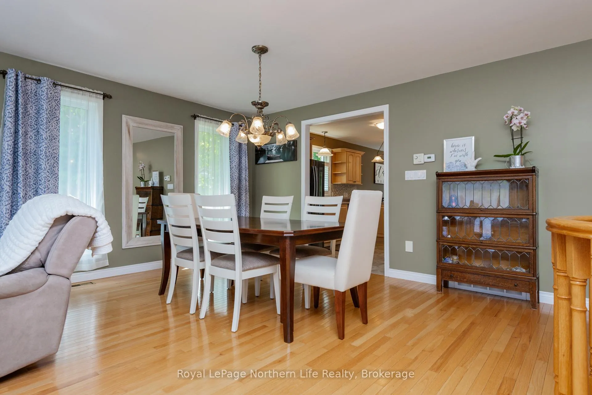 Photo 11 of 413 Pearce Street, North Bay, Airport — HOMEH