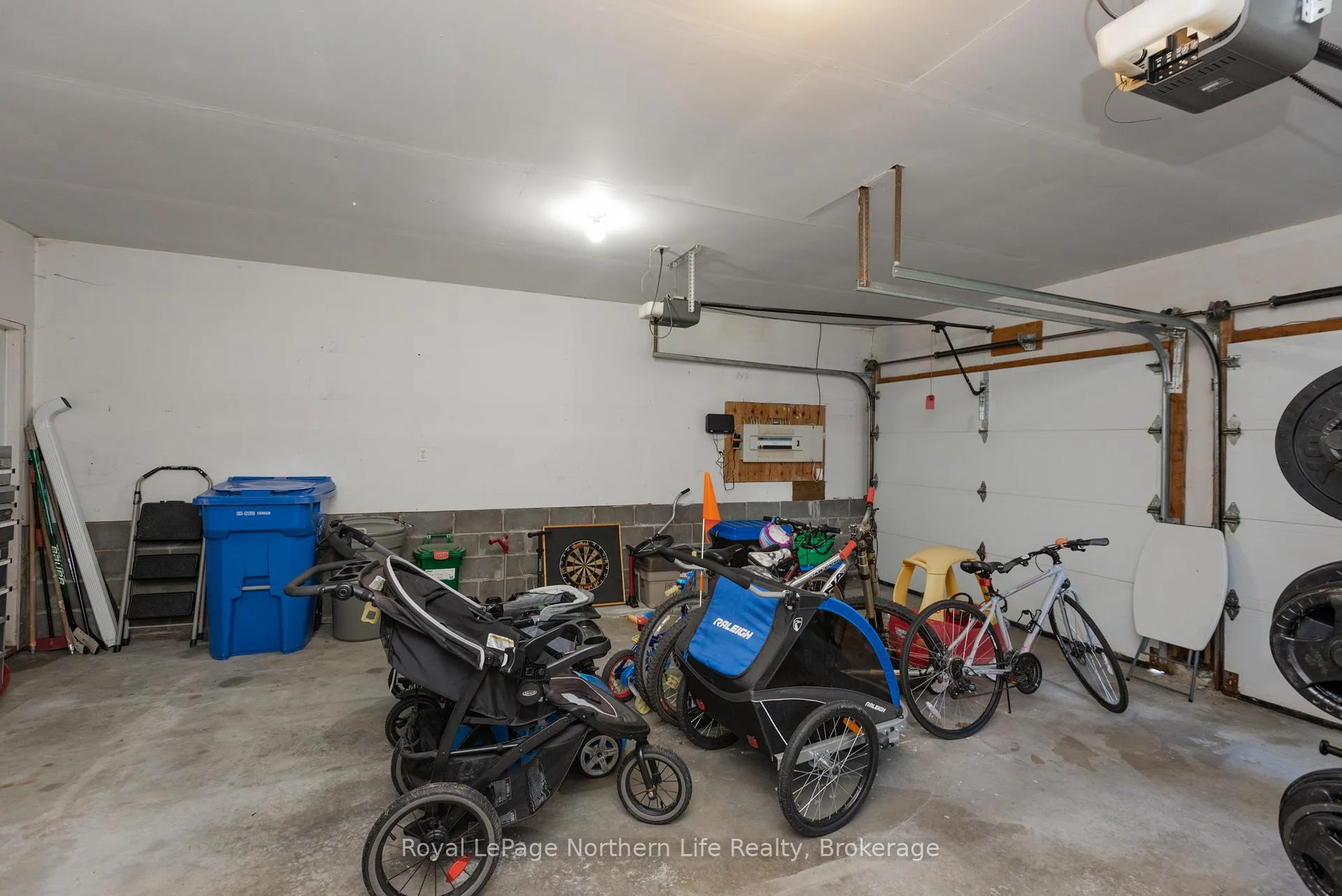 Photo 45 of 413 Pearce Street, North Bay, Airport — HOMEH