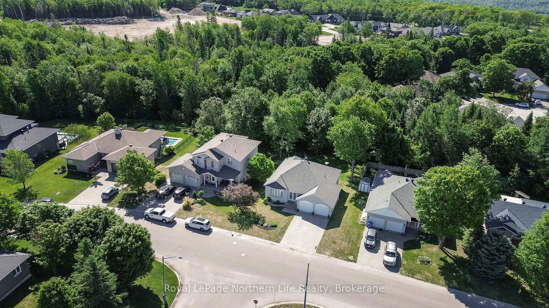 Photo 48 of 413 Pearce Street, North Bay, Airport — HOMEH
