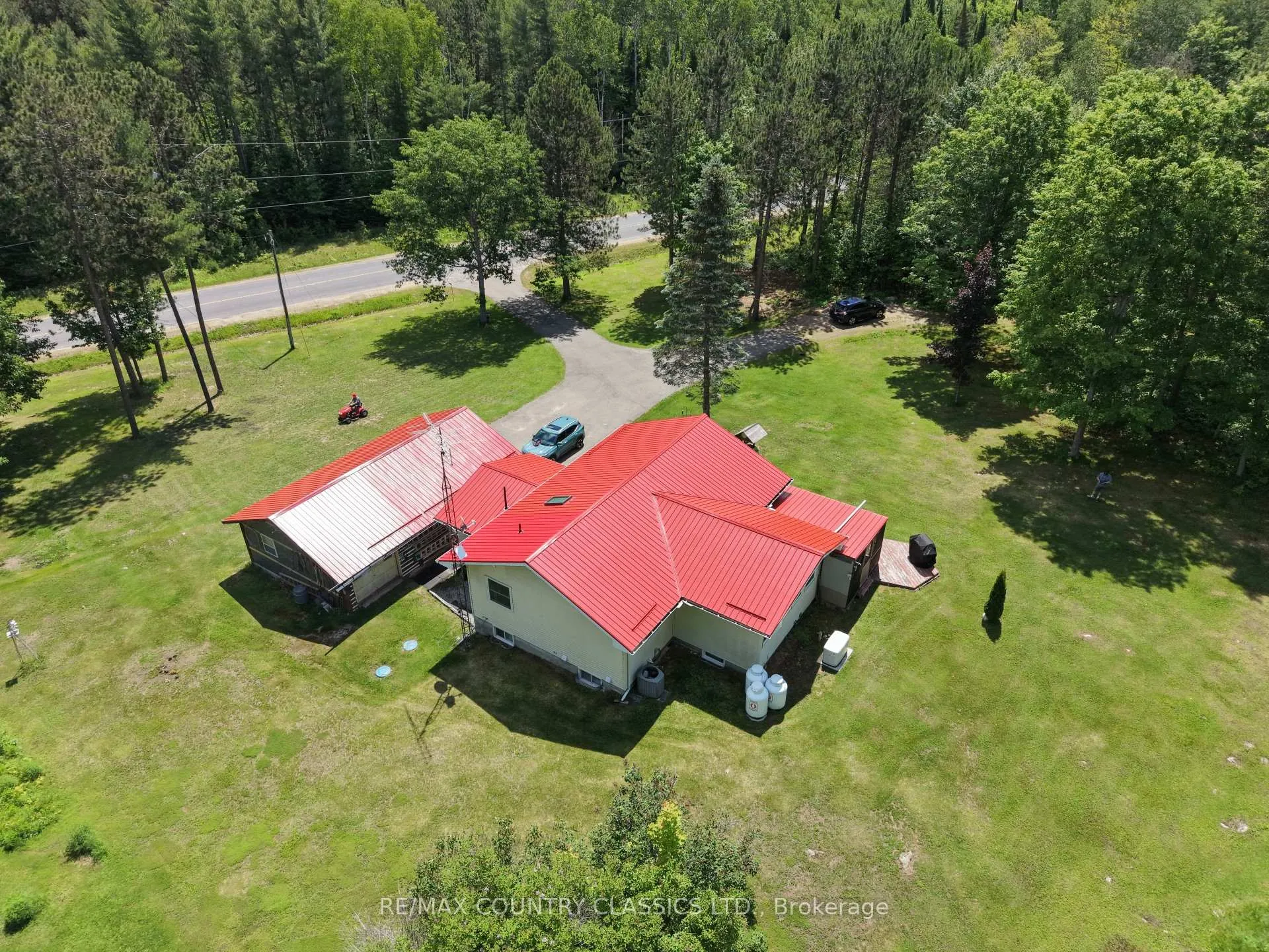 Photo 3 of 4379 Highway No. 523, South Algonquin — HOMEH