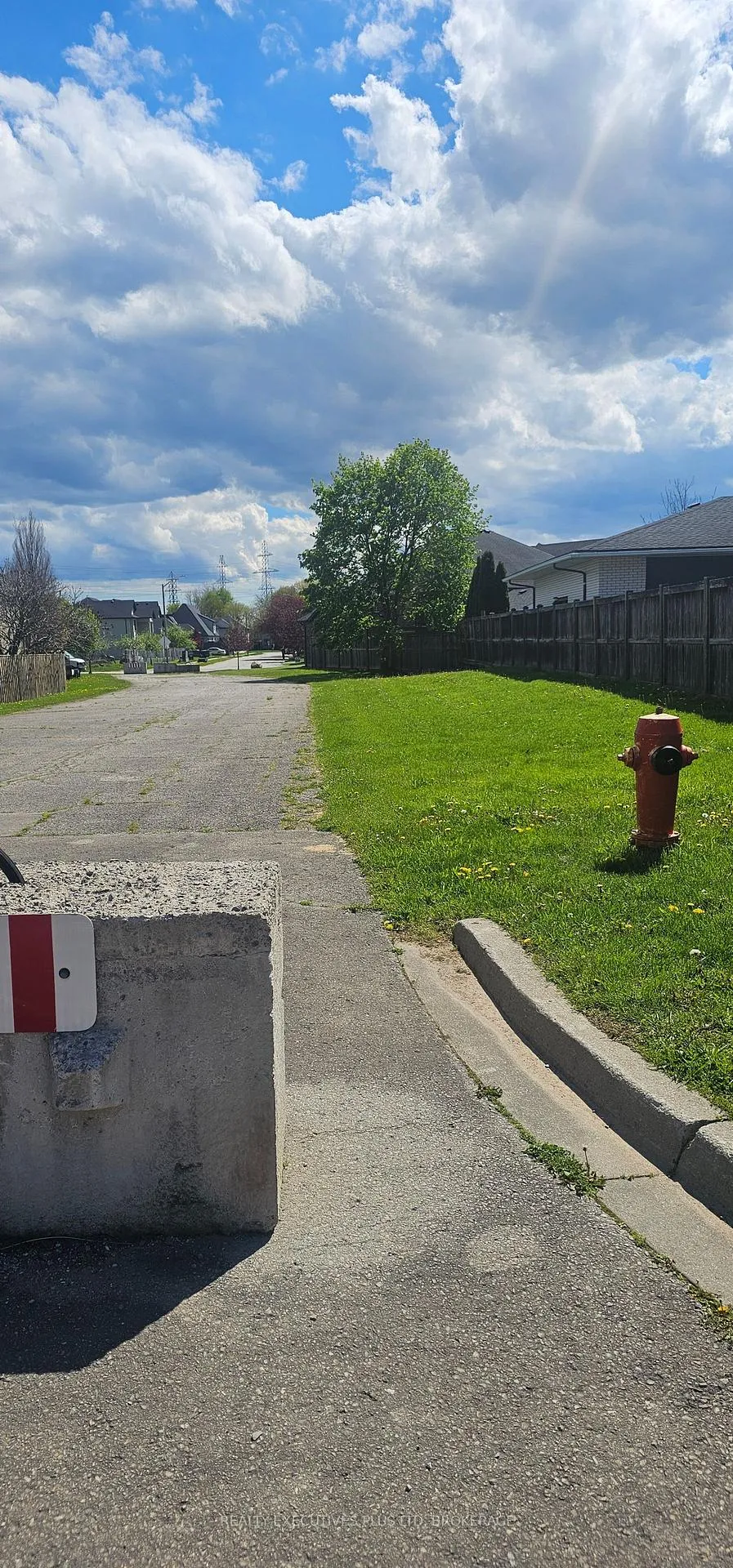 Photo 1 of 6580 Mountain Road, Niagara Falls, Stamford — HOMEH