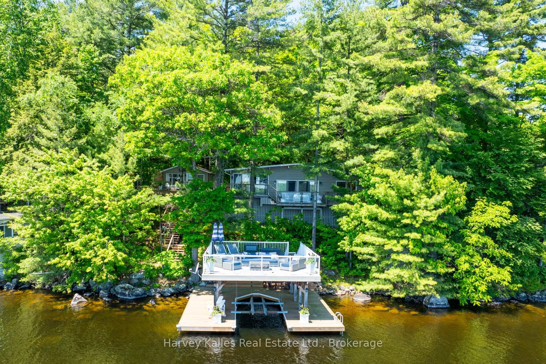 Front of 1043 Muskoka Crescent Road