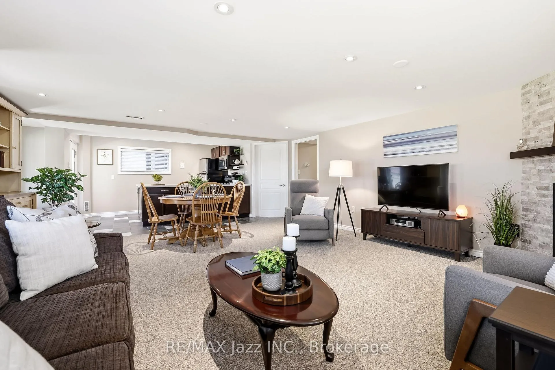 Photo 10 of 229 Union Avenue, Scugog, Port Perry — HOMEH