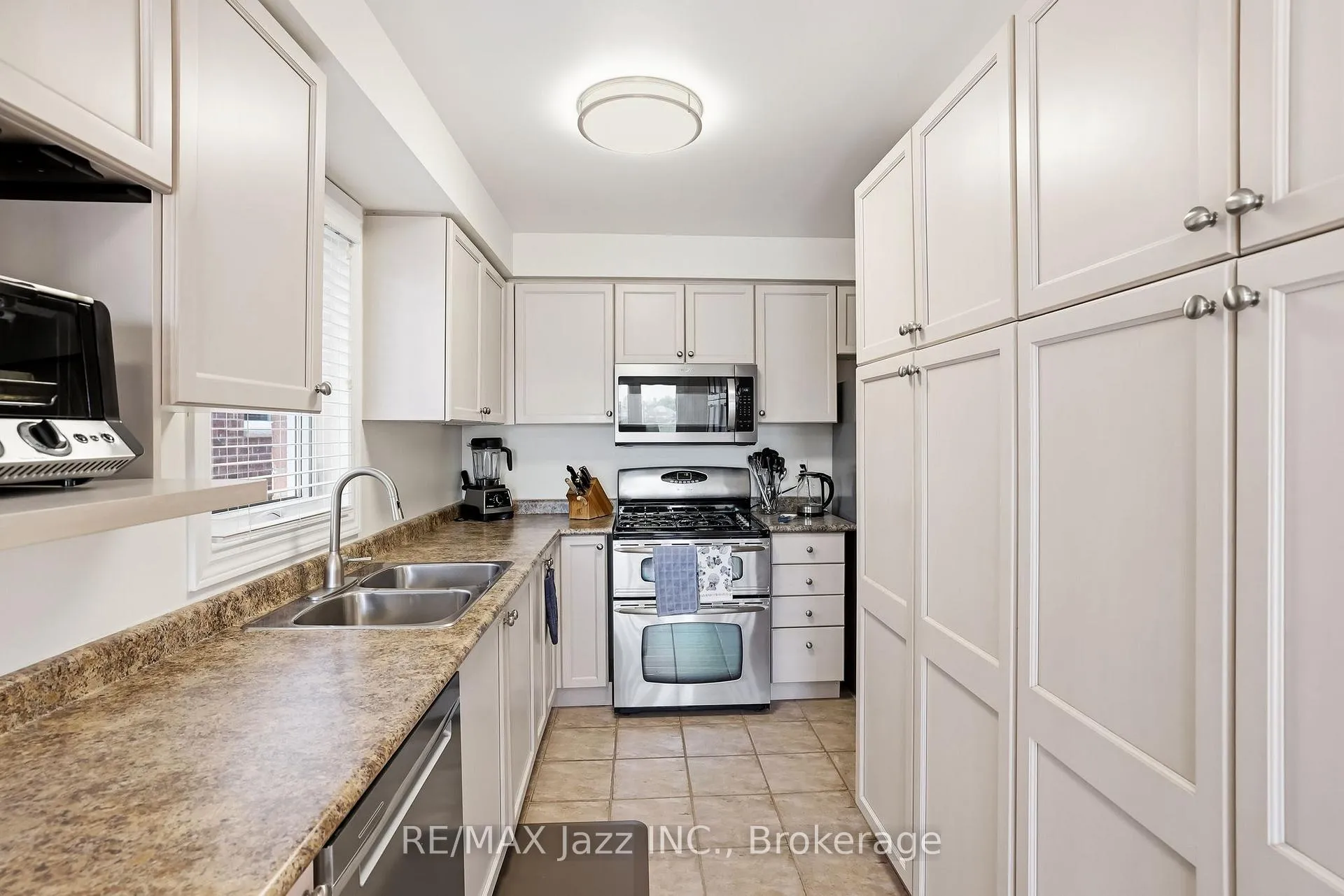 Photo 28 of 229 Union Avenue, Scugog, Port Perry — HOMEH