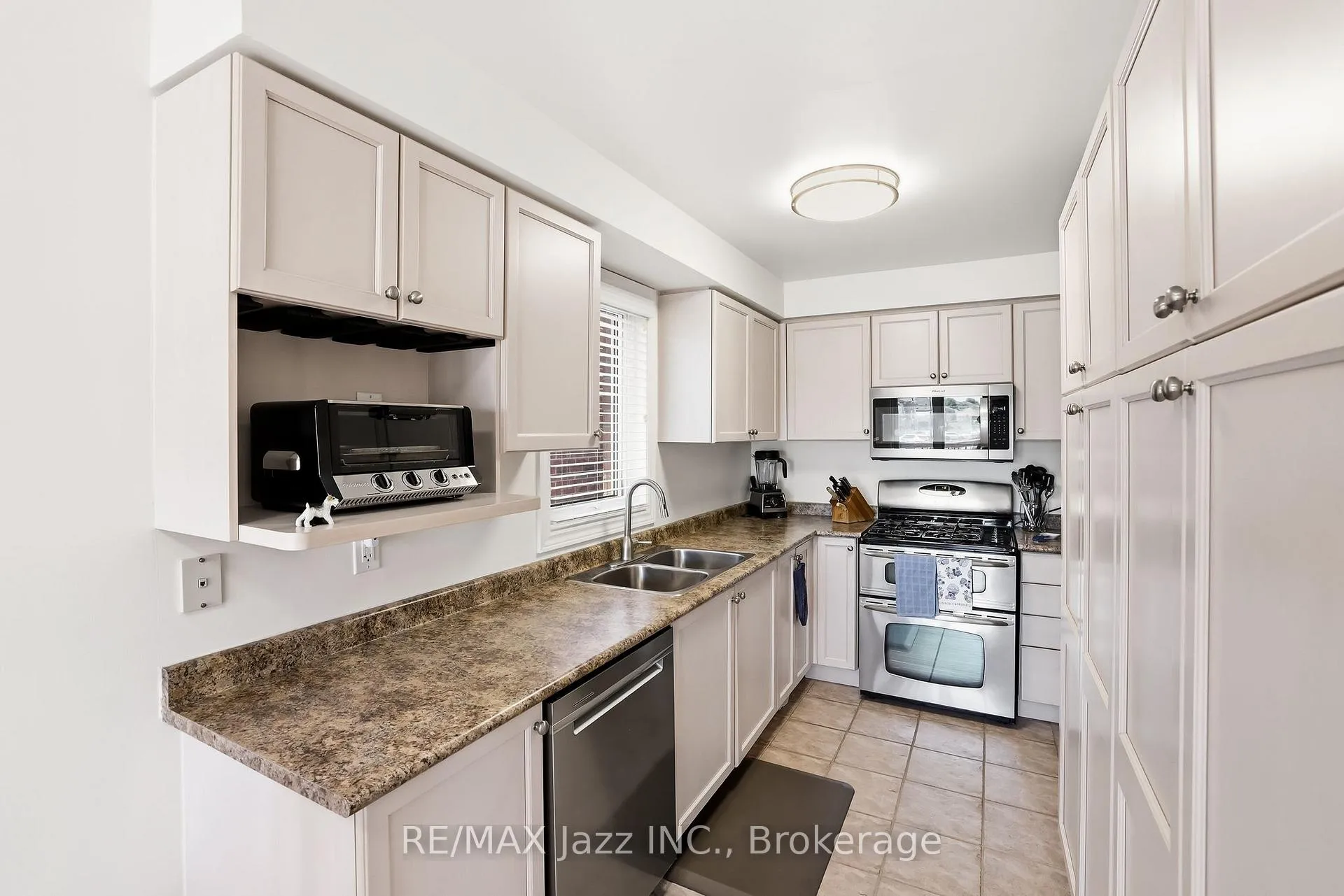 Photo 29 of 229 Union Avenue, Scugog, Port Perry — HOMEH
