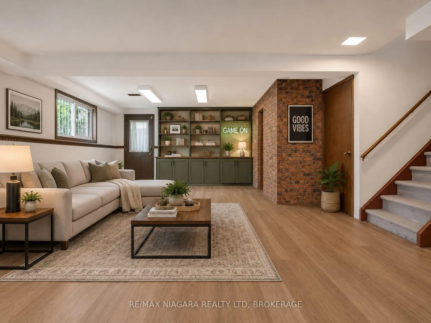 Photo 13 of 34 Crestcombe Road, St. Catharines, Ridley — HOMEH