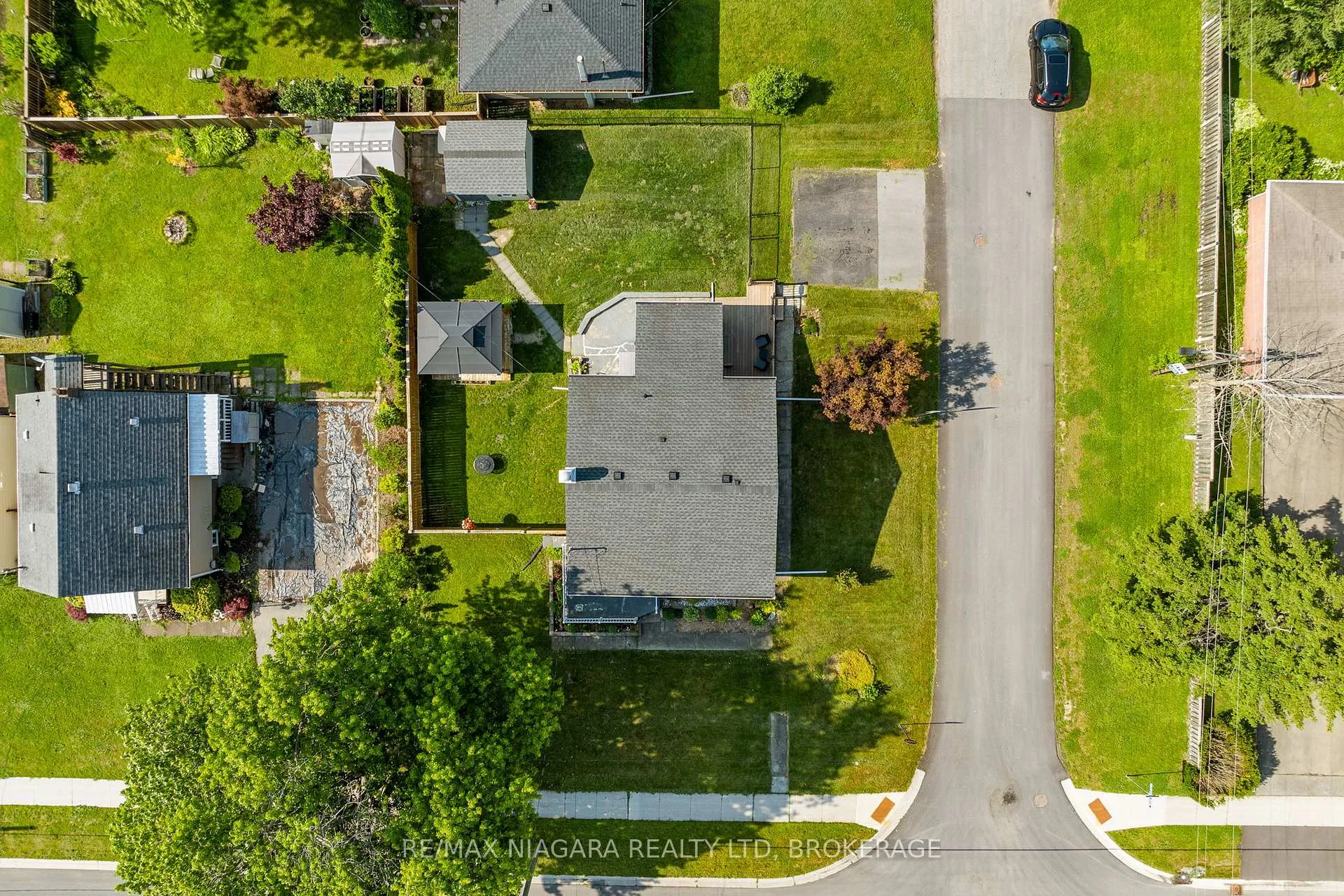 Photo 29 of 809 Broadway Avenue, Welland, Broadway — HOMEH