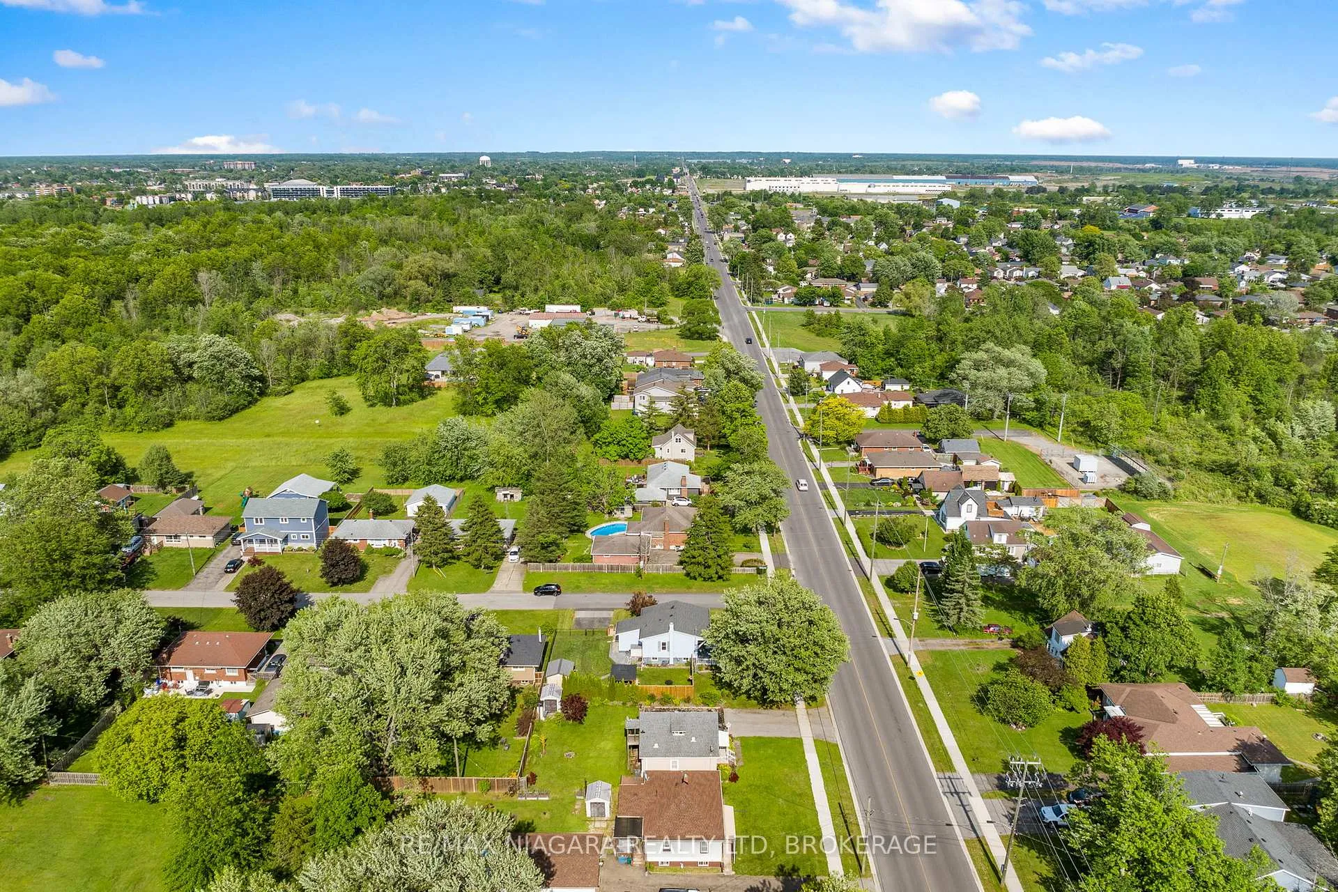 Photo 33 of 809 Broadway Avenue, Welland, Broadway — HOMEH
