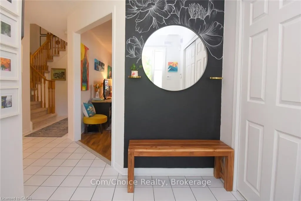 Photo 4 of 27 Harnesworth Crescent, Hamilton, Waterdown — HOMEH