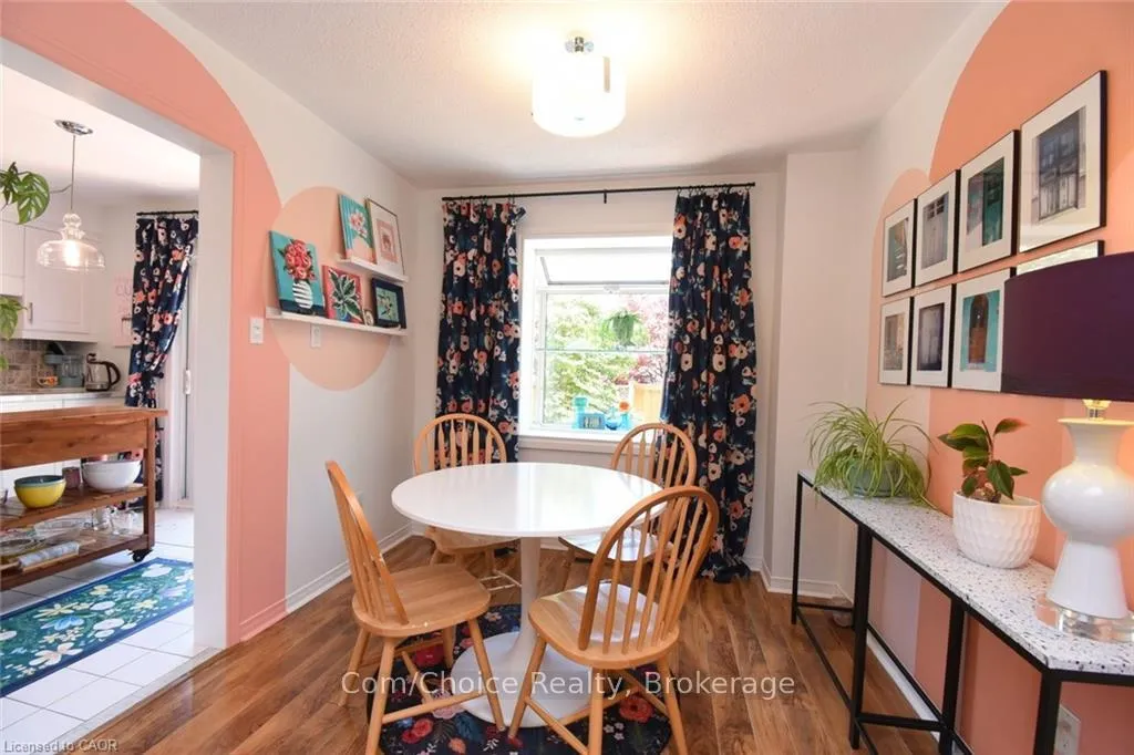 Photo 8 of 27 Harnesworth Crescent, Hamilton, Waterdown — HOMEH