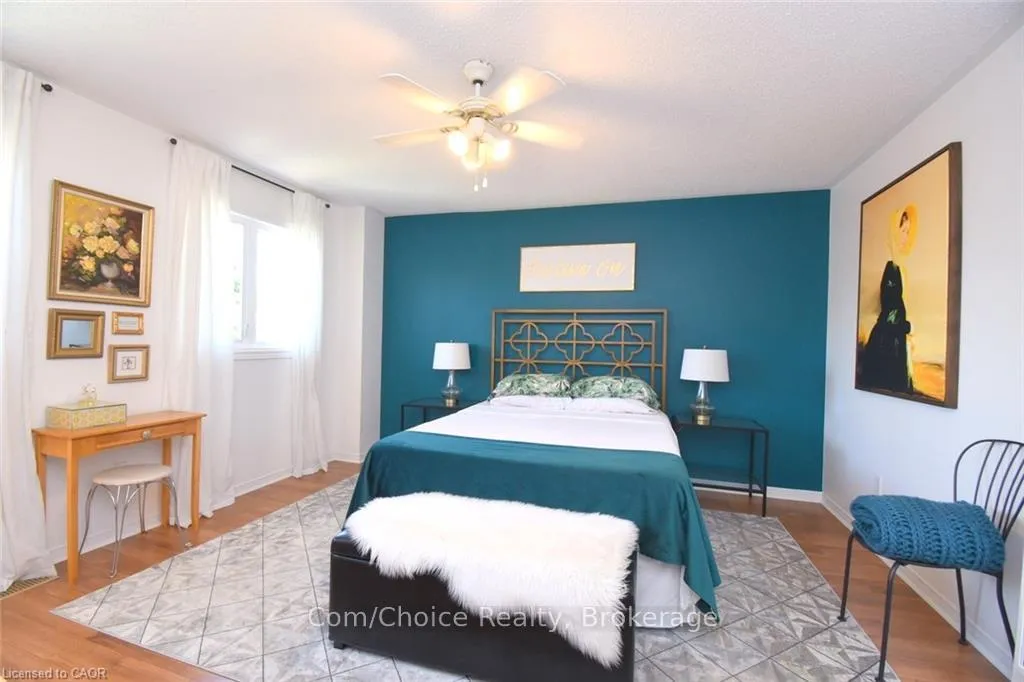 Photo 17 of 27 Harnesworth Crescent, Hamilton, Waterdown — HOMEH