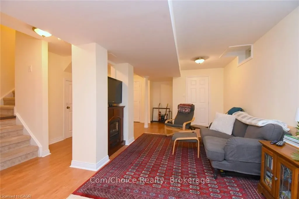 Photo 28 of 27 Harnesworth Crescent, Hamilton, Waterdown — HOMEH