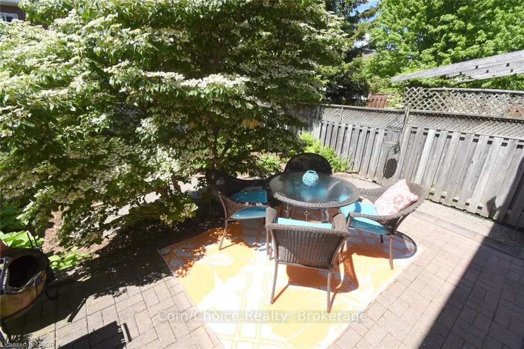 Photo 32 of 27 Harnesworth Crescent, Hamilton, Waterdown — HOMEH