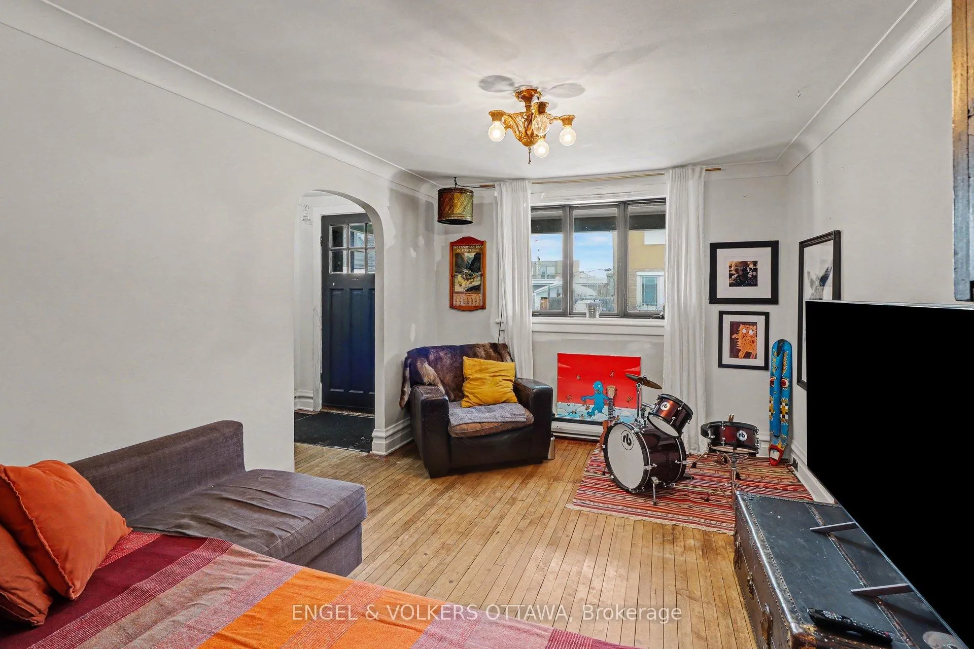 Photo 3 of 86 Pinhey Street, Ottawa, Hintonburg — HOMEH