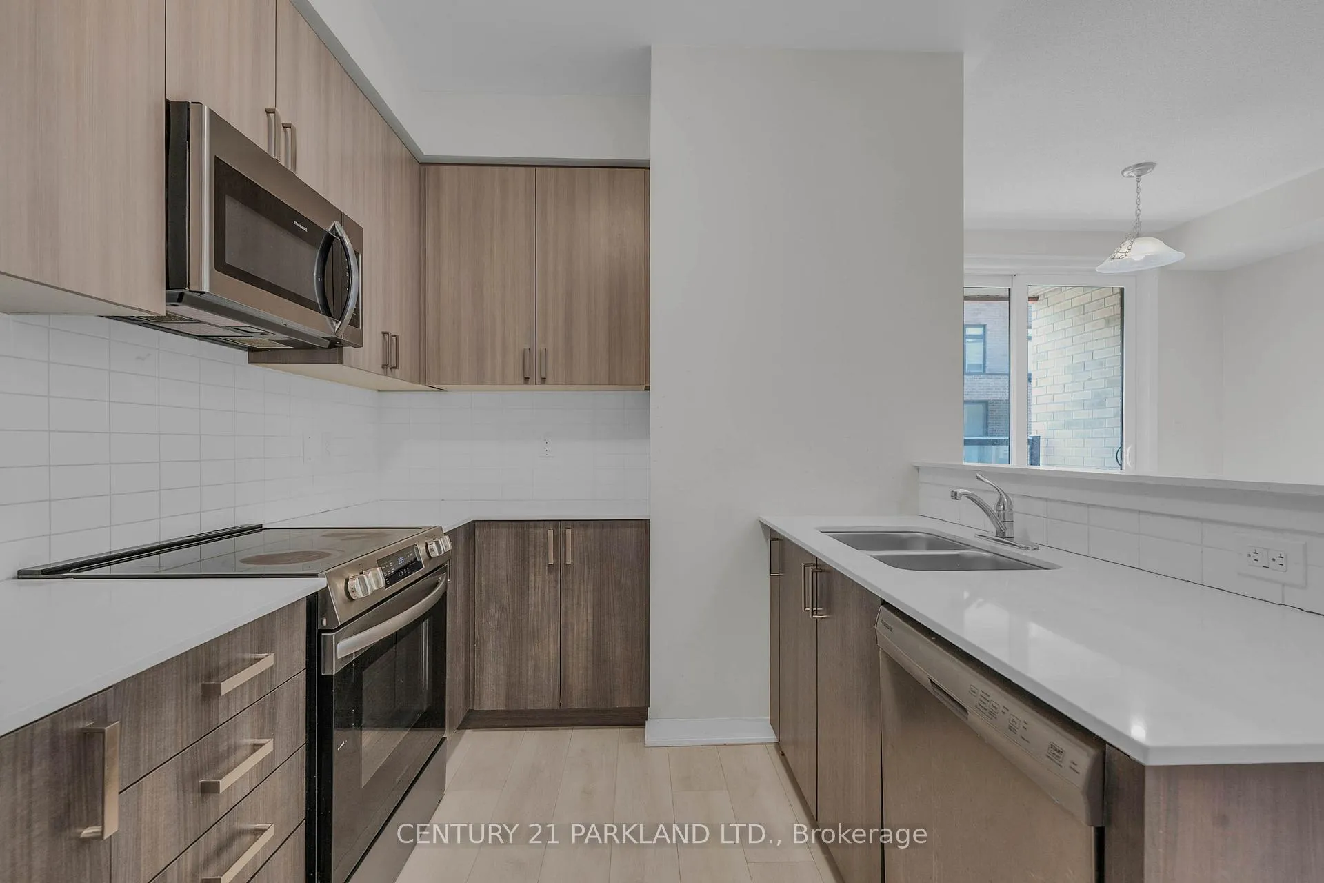 Photo 11 of Unit 1402, 1865 Pickering Parkway, Pickering, Village East — HOMEH