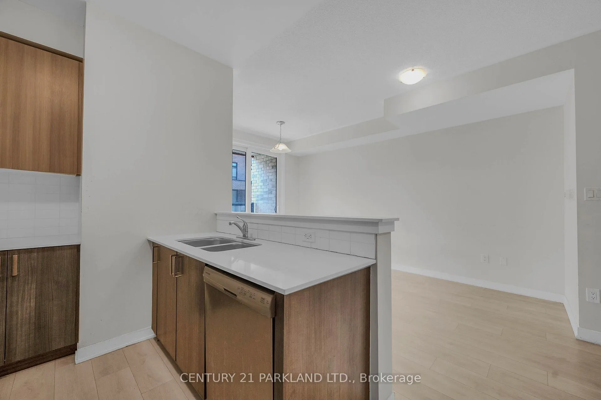 Photo 12 of Unit 1402, 1865 Pickering Parkway, Pickering, Village East — HOMEH