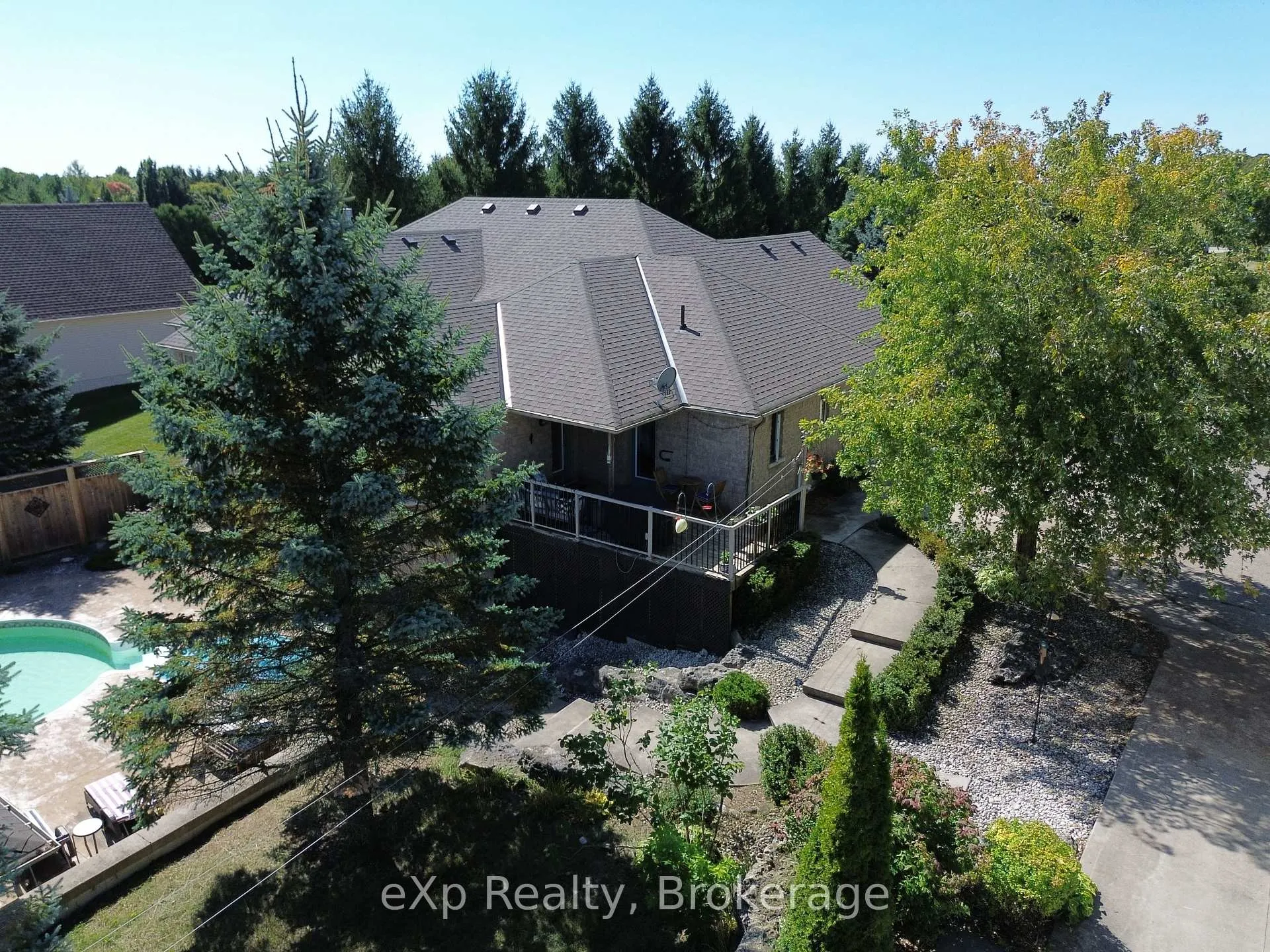 Photo 5 of 411321 Southgate Sr 41 Side Road, Southgate — HOMEH