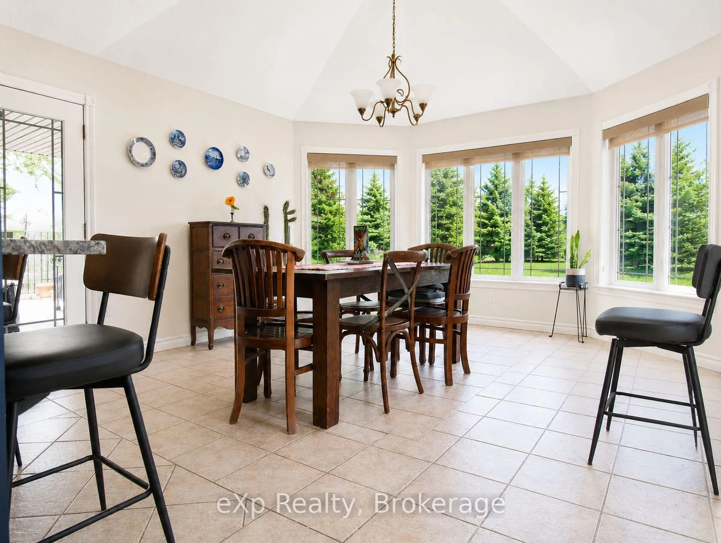 Photo 11 of 411321 Southgate Sr 41 Side Road, Southgate — HOMEH