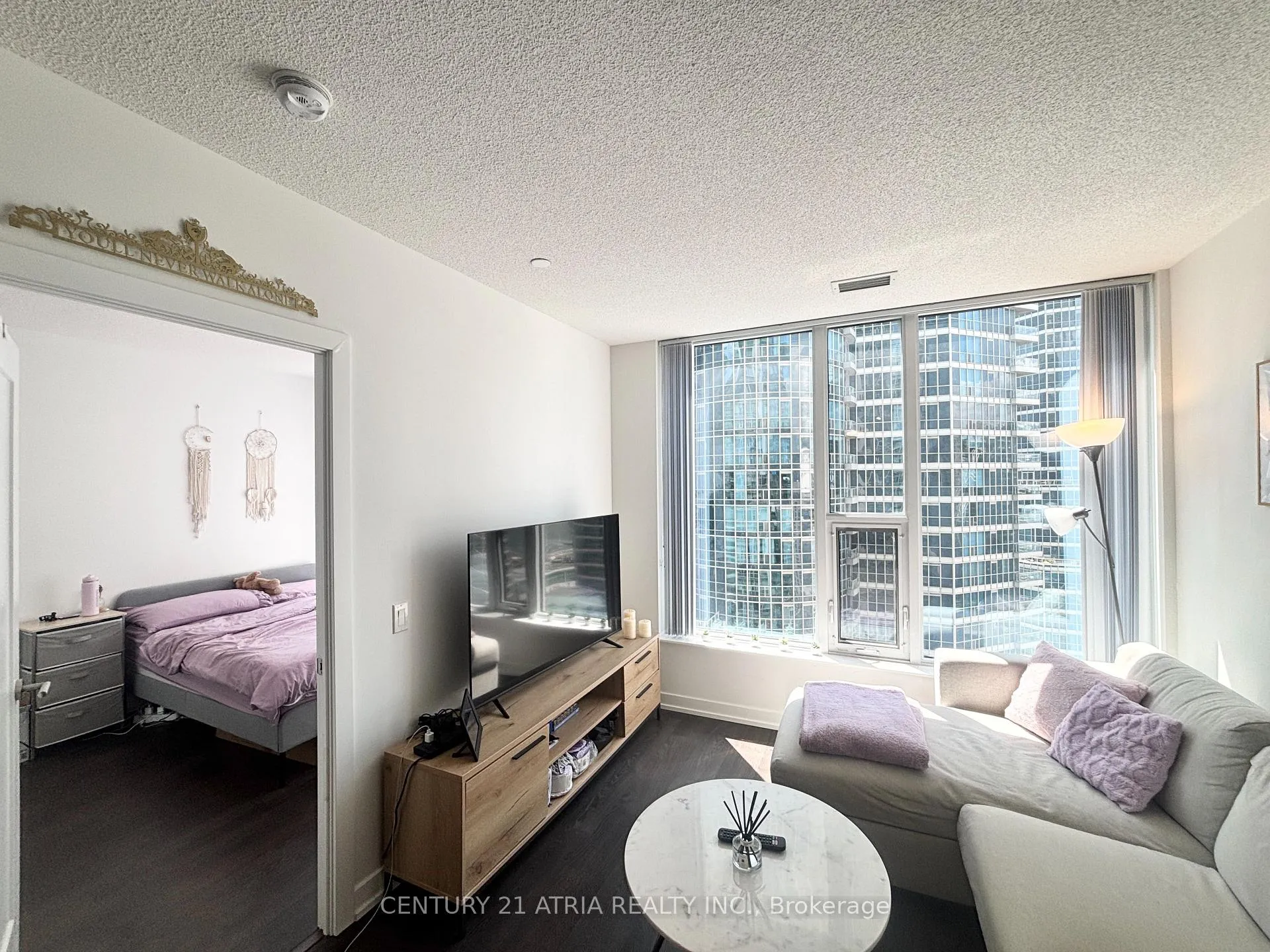 Photo 2 of Unit 1908, 10 York Street, Toronto, Waterfront Communities — HOMEH